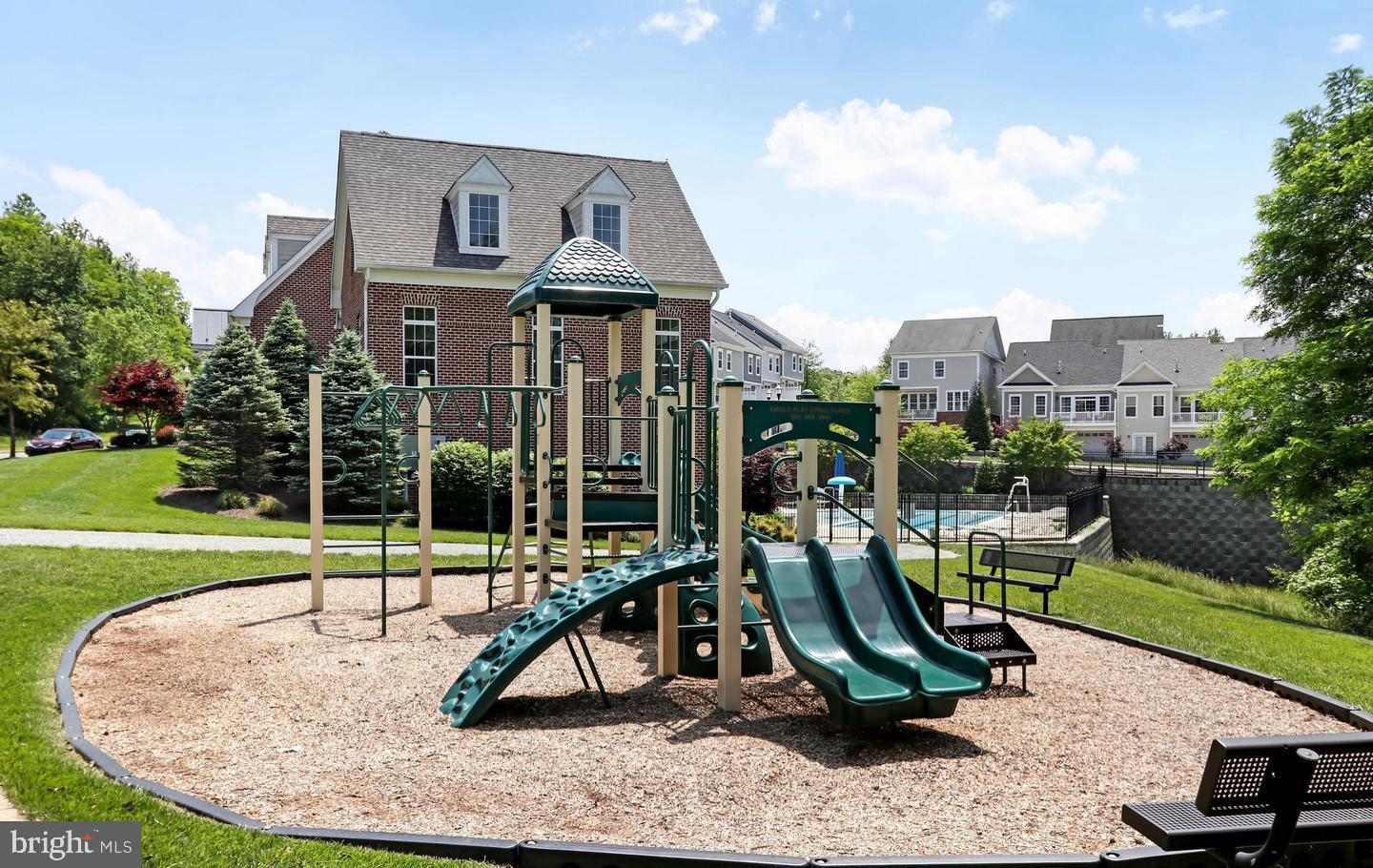 THE VILLAGES OF STEEPLEC - Residential