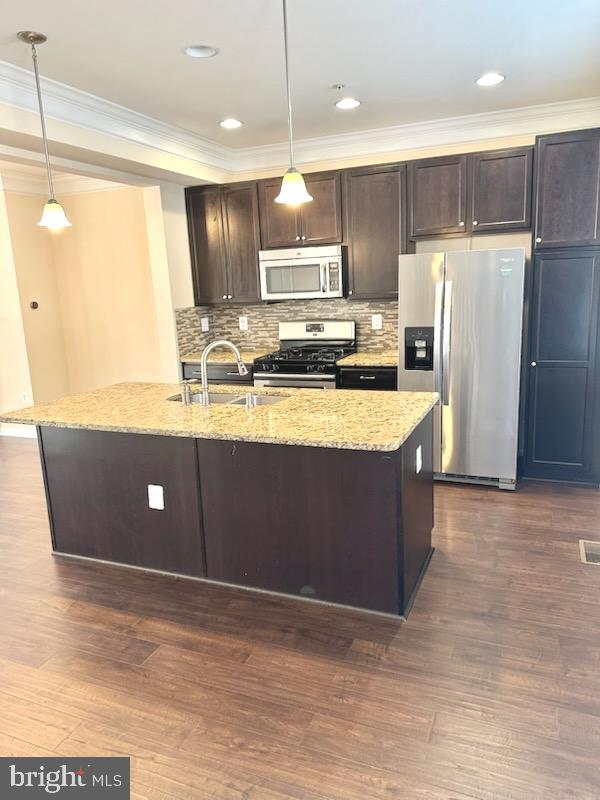 THE VILLAGES OF STEEPLEC - Residential