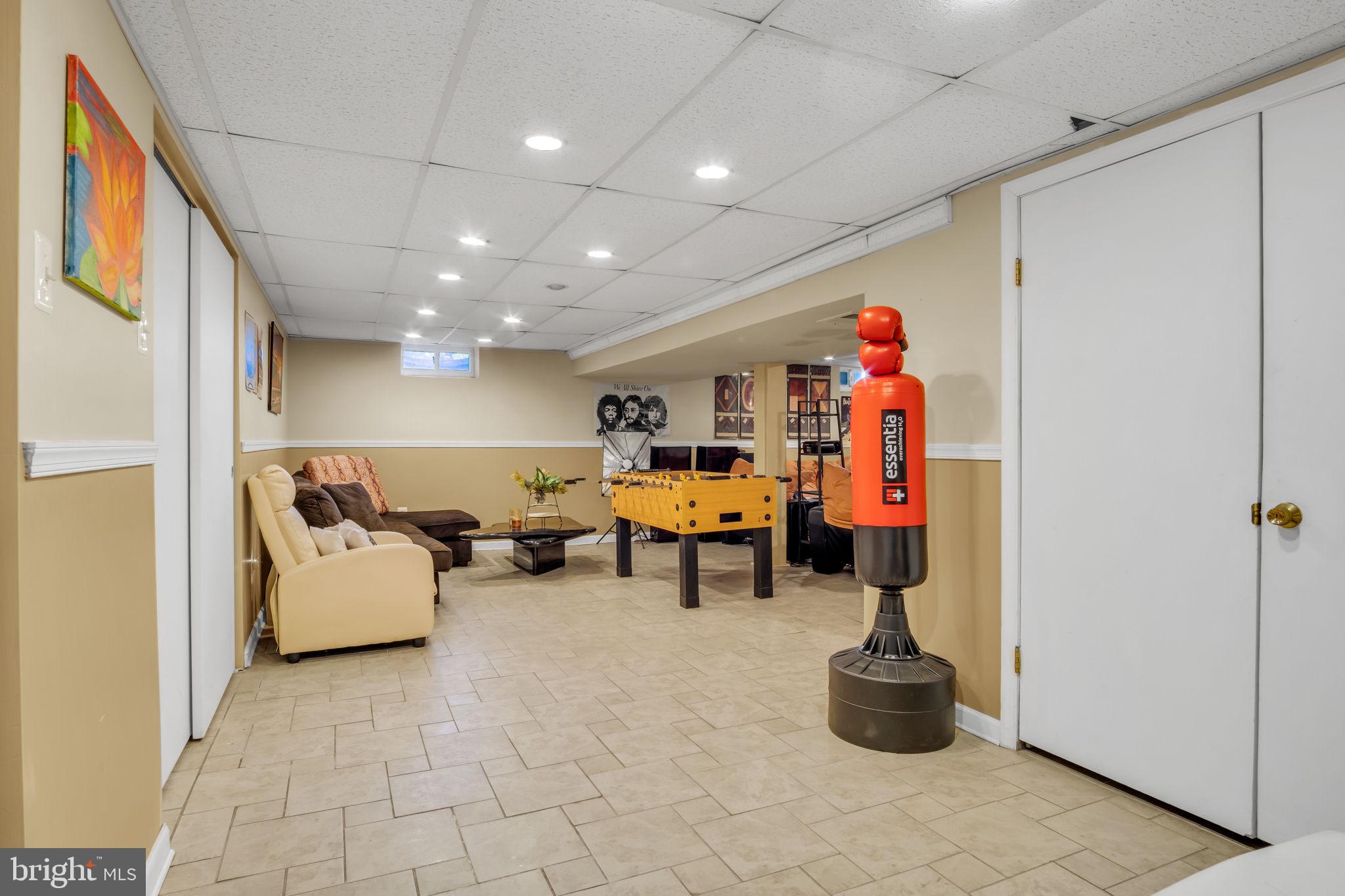 SHOEMAKER VIL - Residential