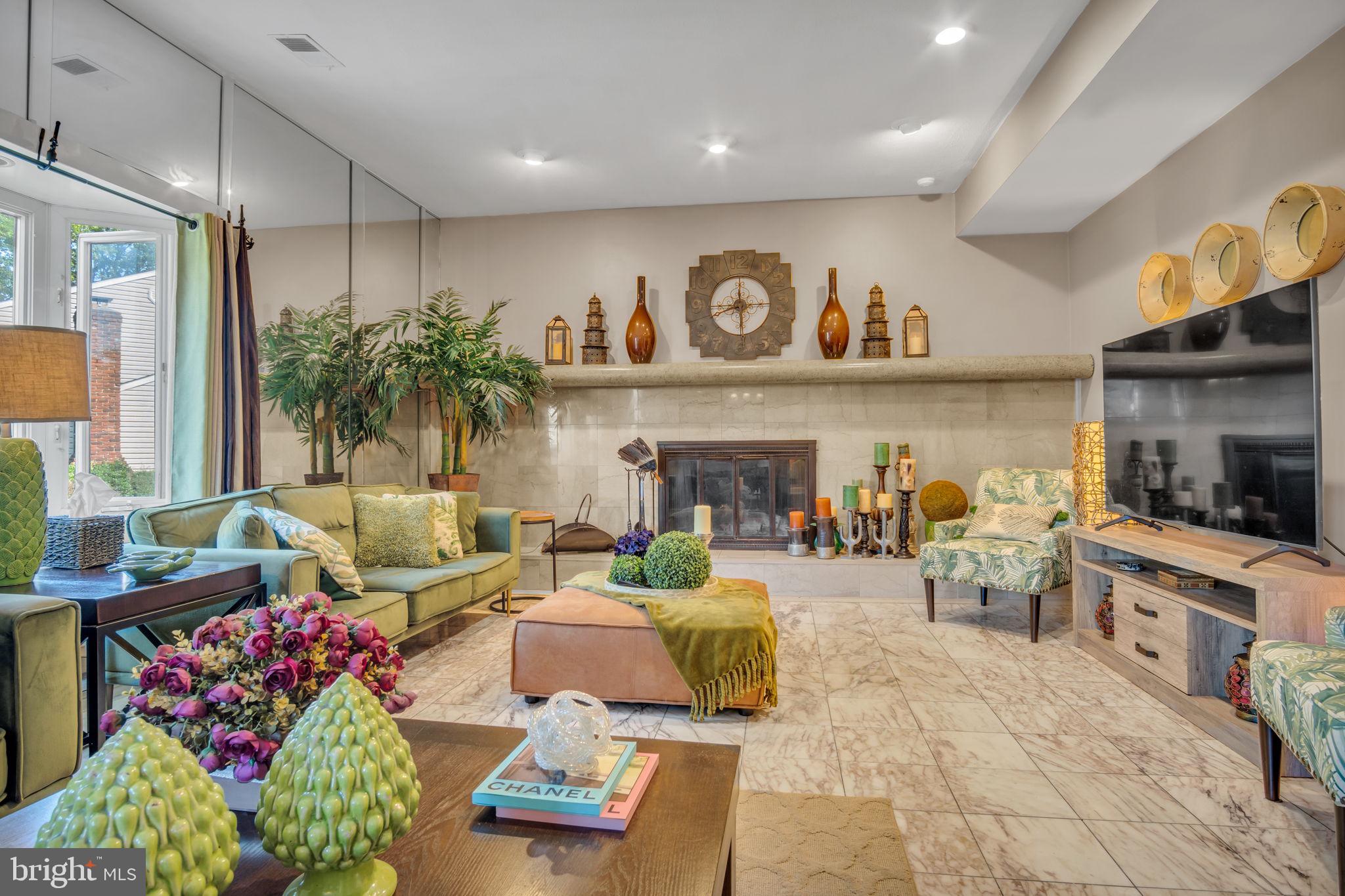 SHOEMAKER VIL - Residential