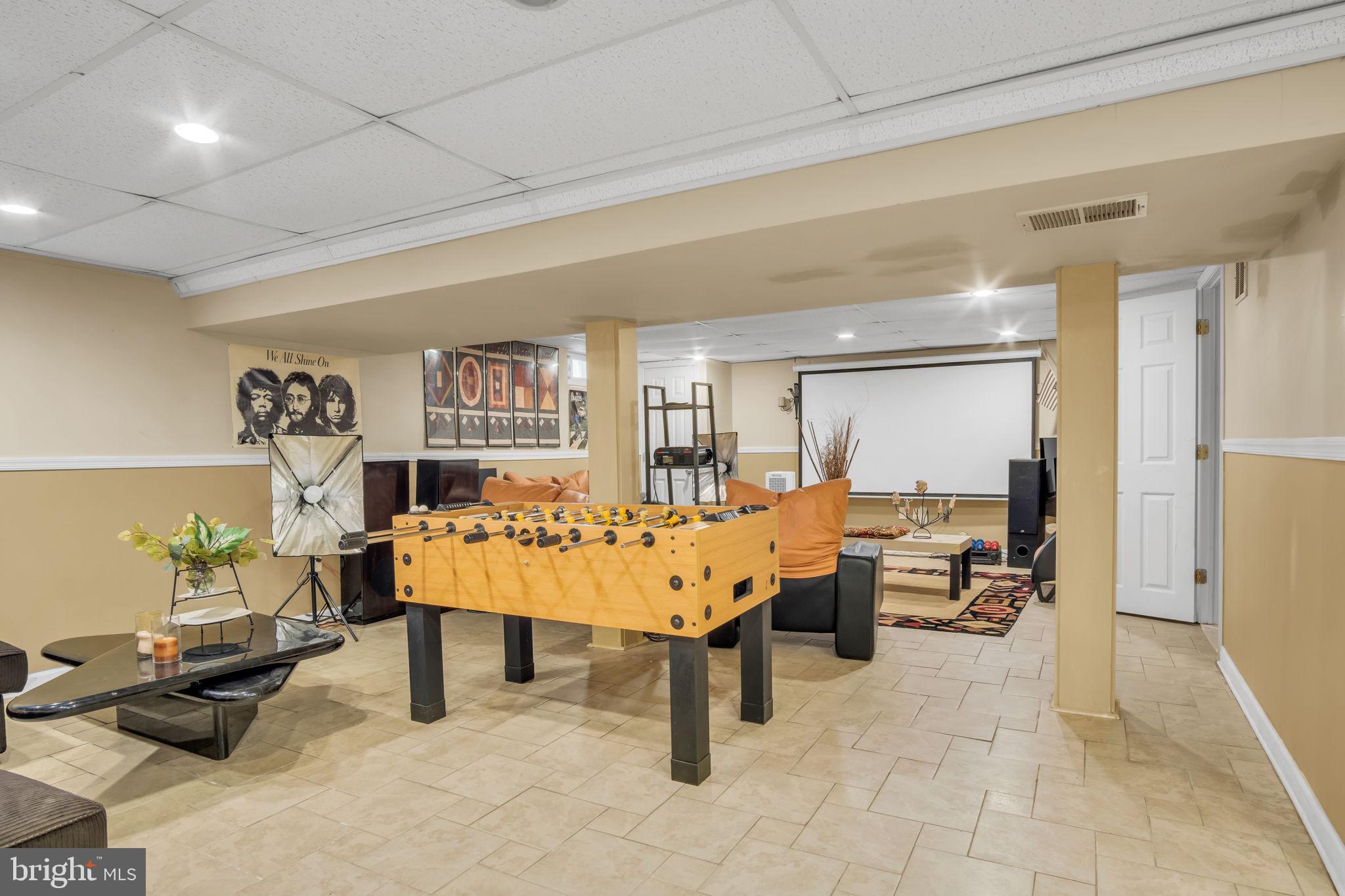 SHOEMAKER VIL - Residential