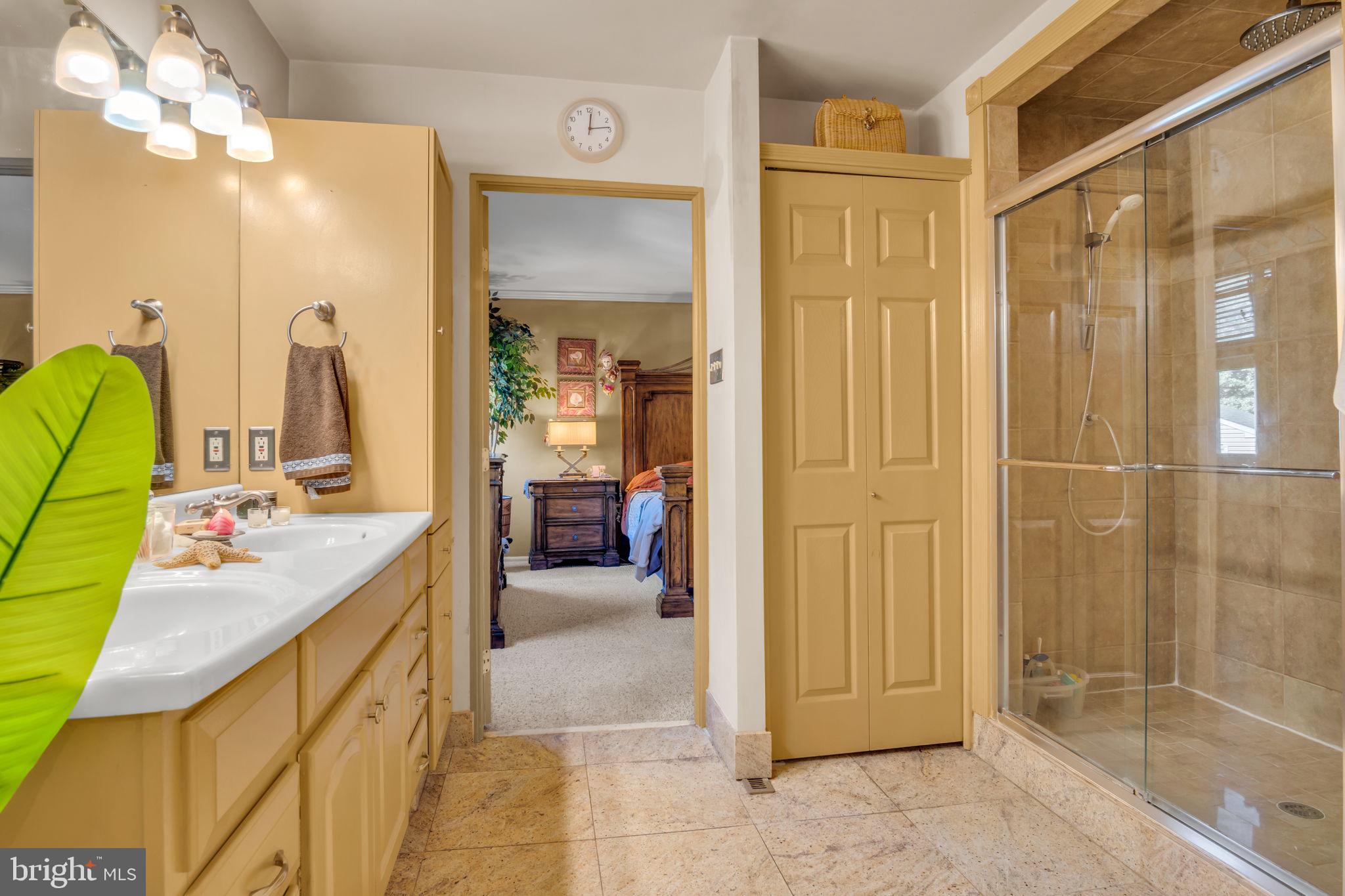 SHOEMAKER VIL - Residential