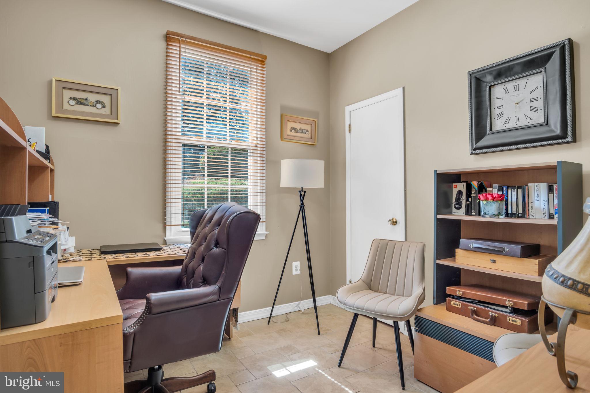 SHOEMAKER VIL - Residential