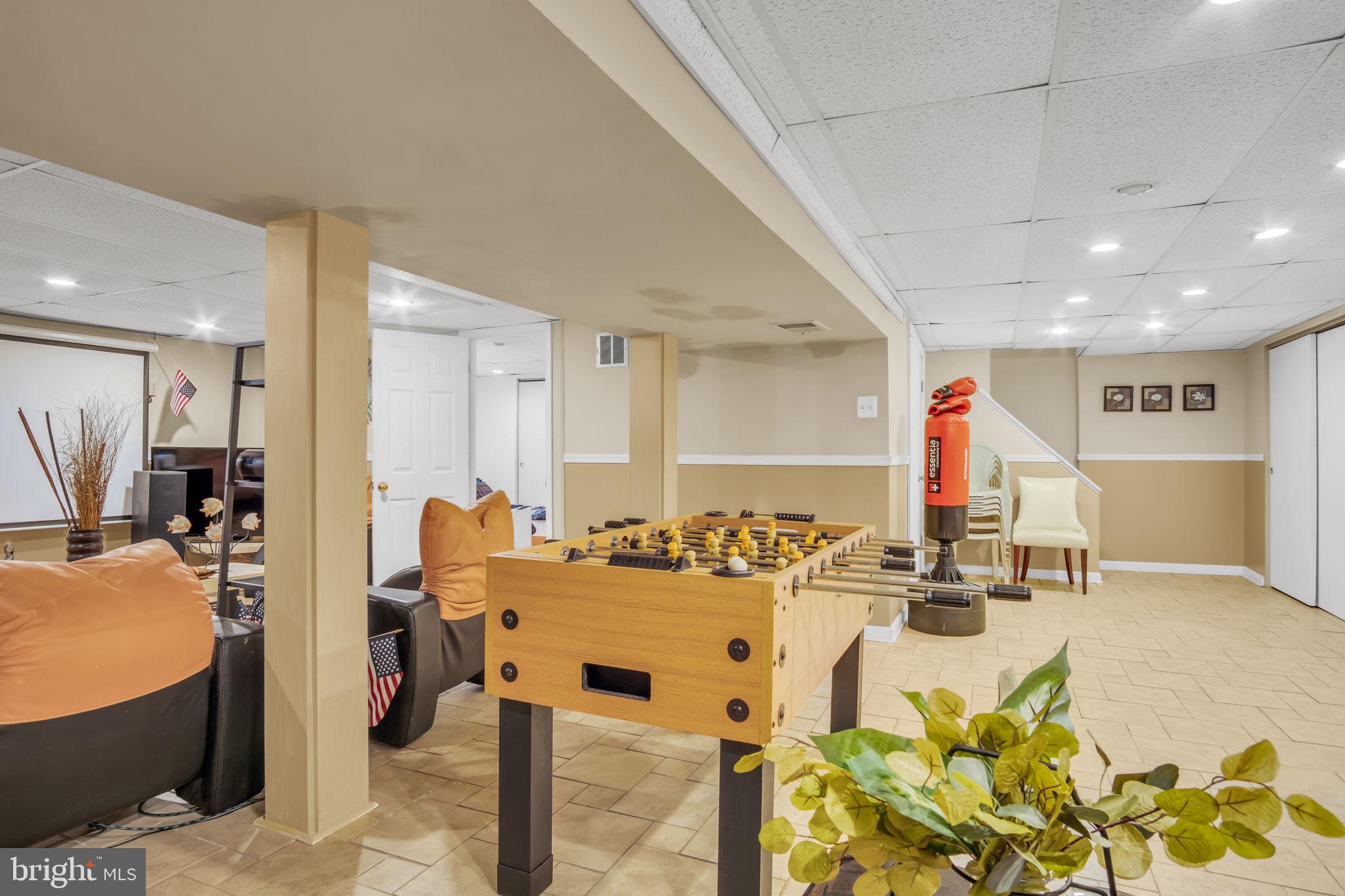 SHOEMAKER VIL - Residential