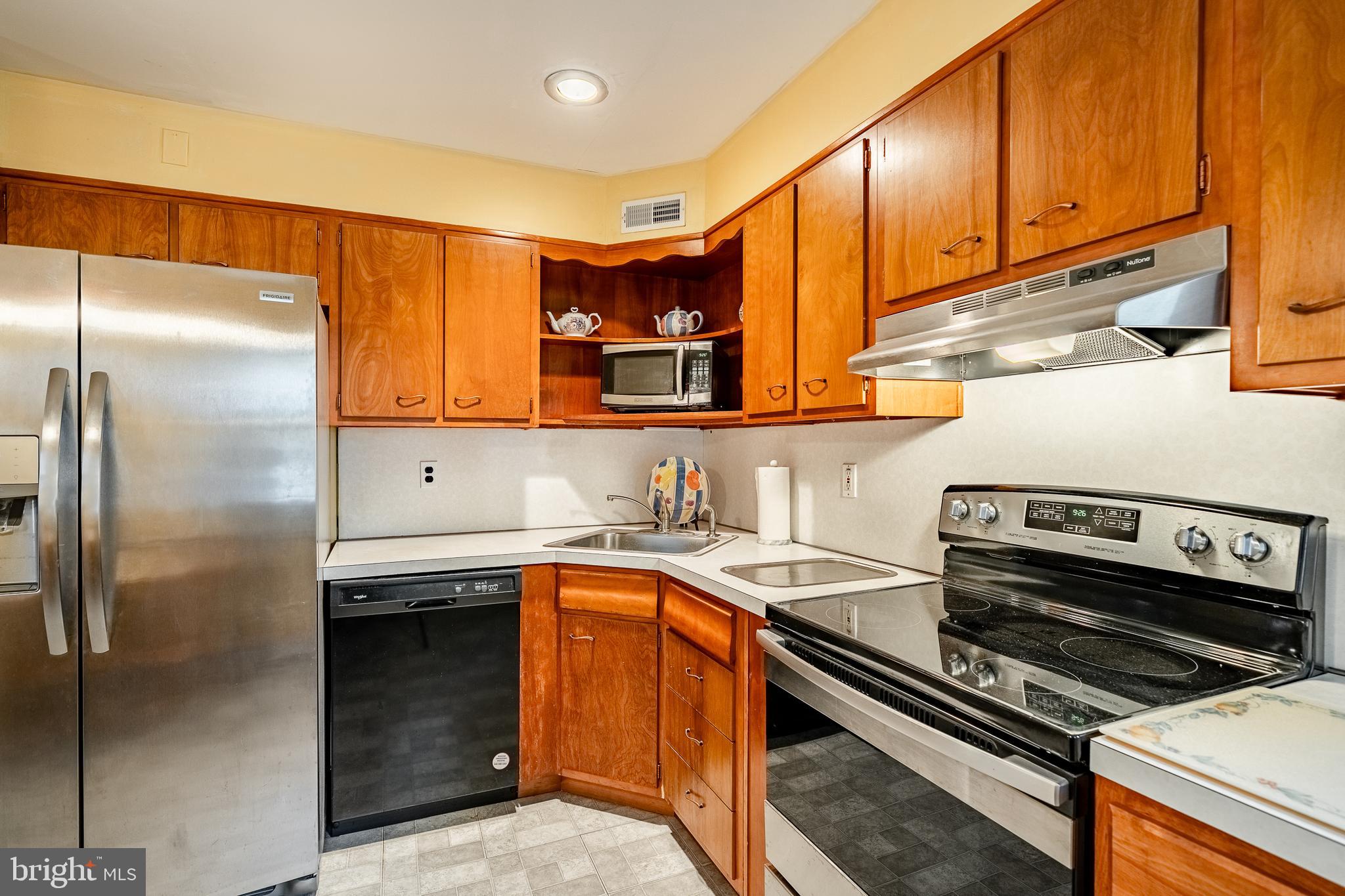 PAOLI GARDENS - Residential