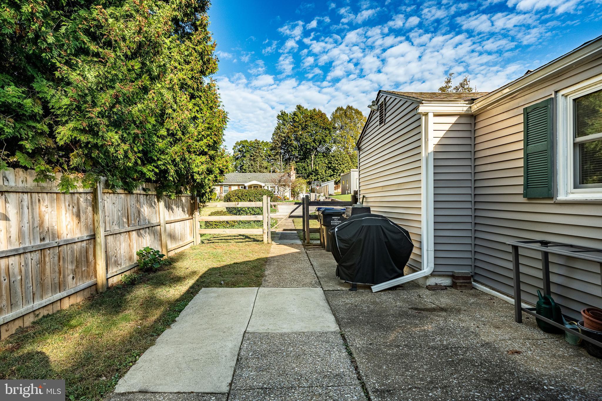 PAOLI GARDENS - Residential