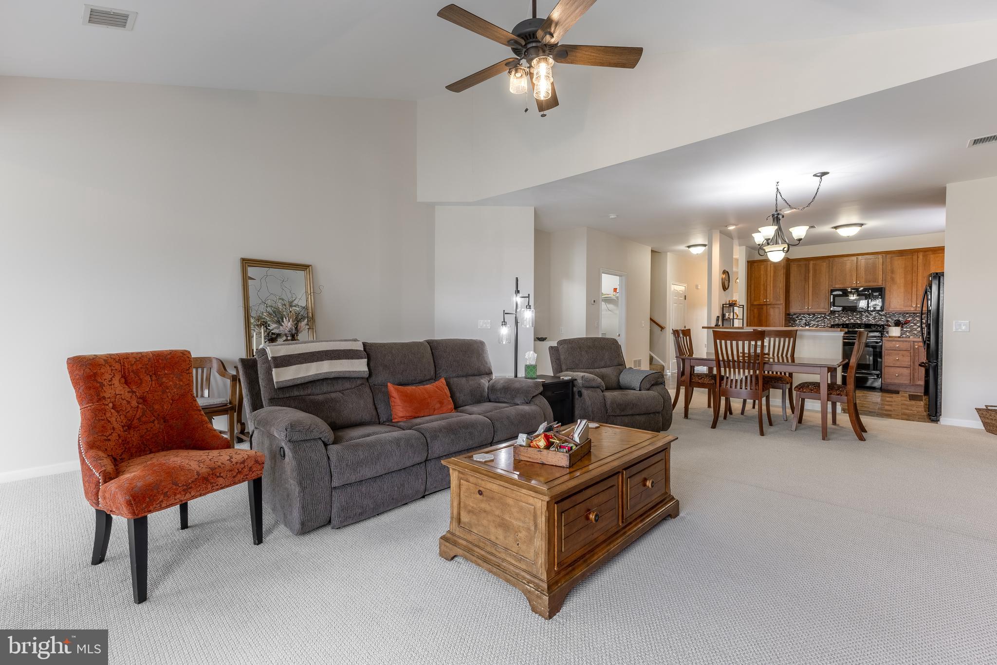 LIBERTY HILL - Residential