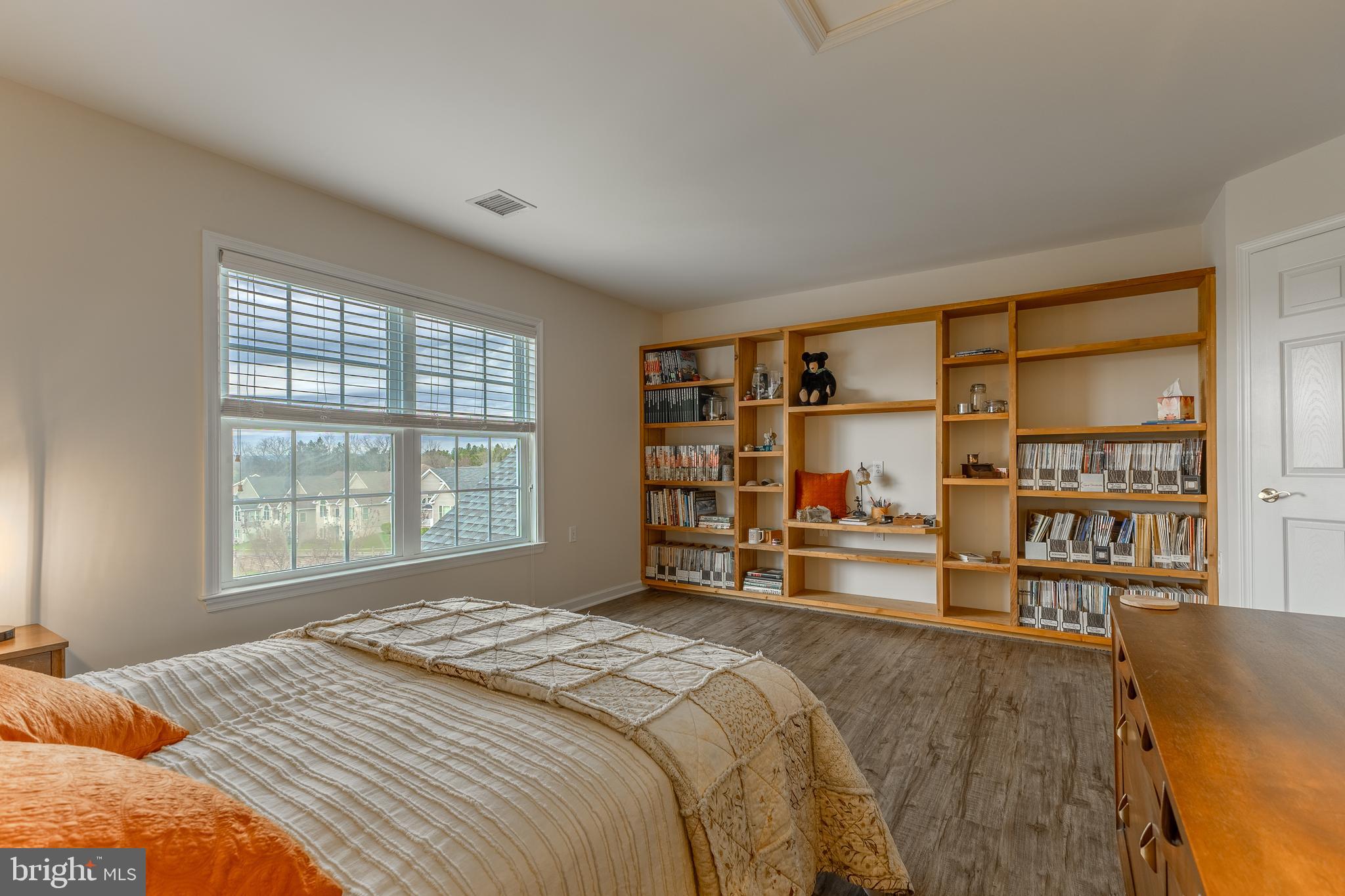 LIBERTY HILL - Residential