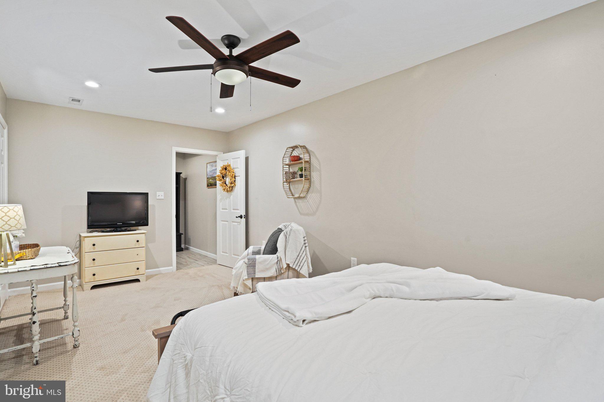 BARNESVILLE OUTSIDE - Residential