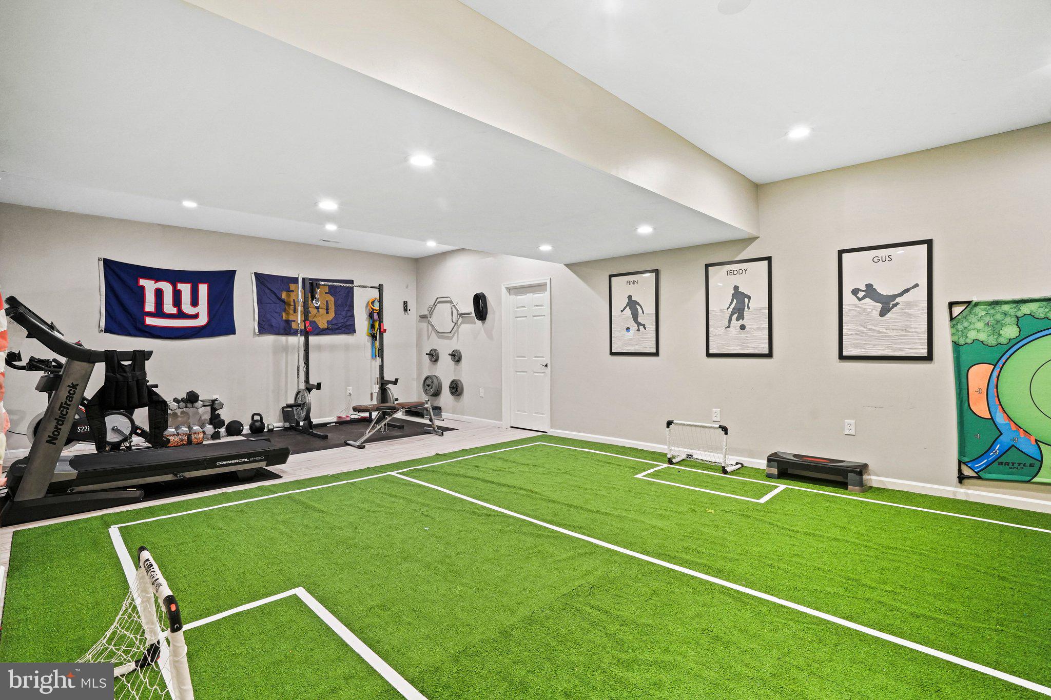 BARNESVILLE OUTSIDE - Residential