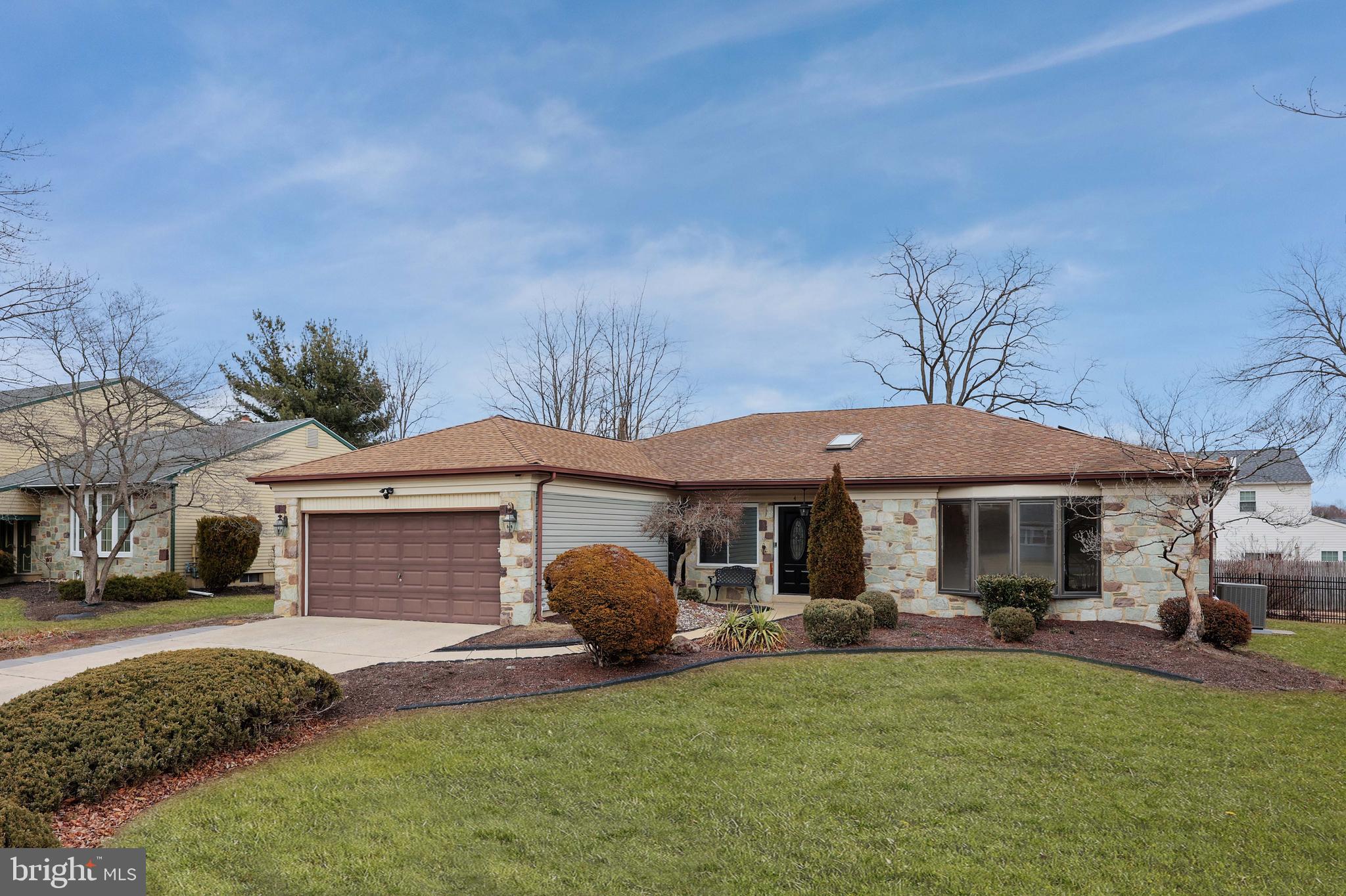 4 W BROOK DRIVE