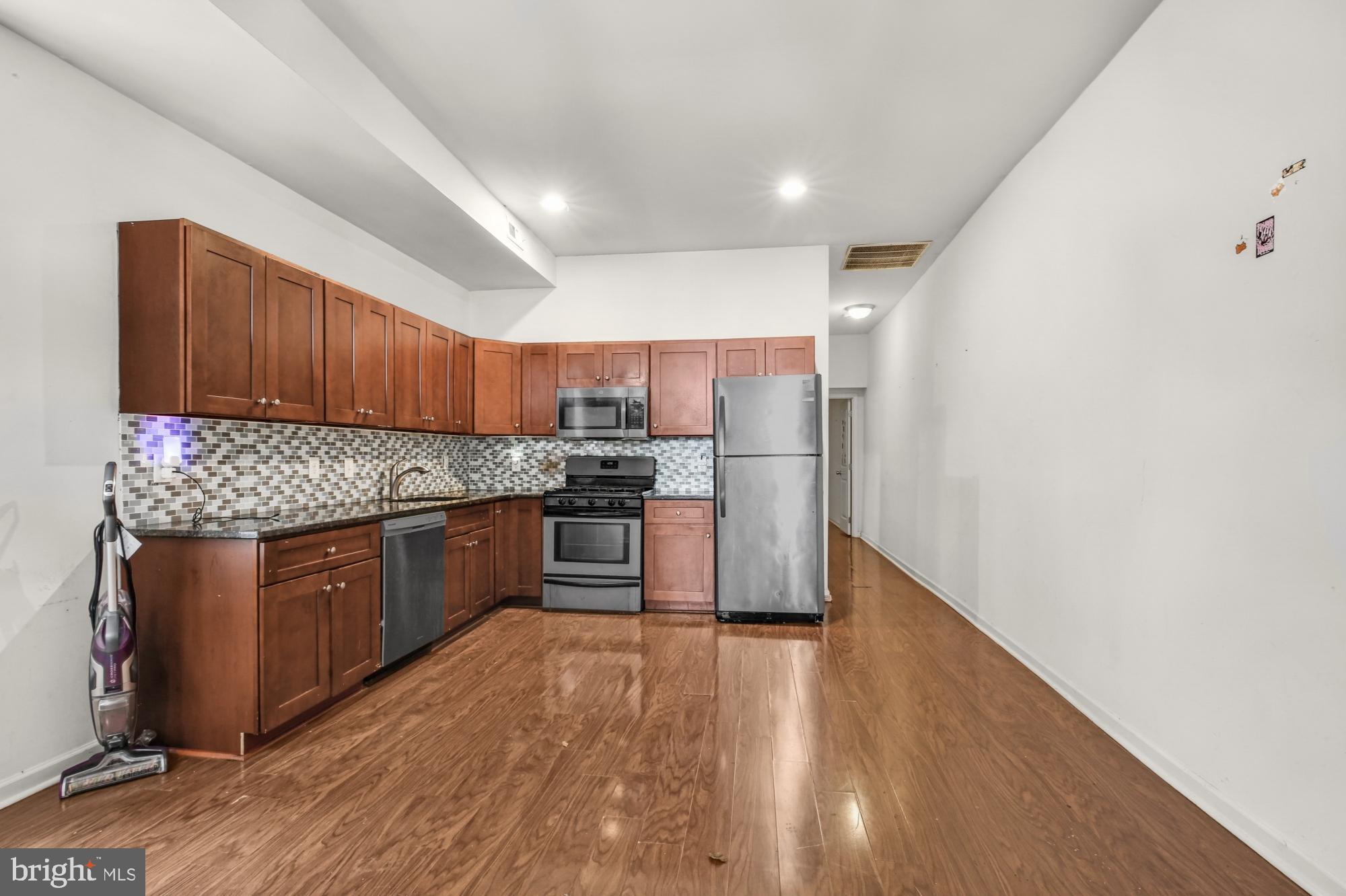 FRANCISVILLE - Residential Lease