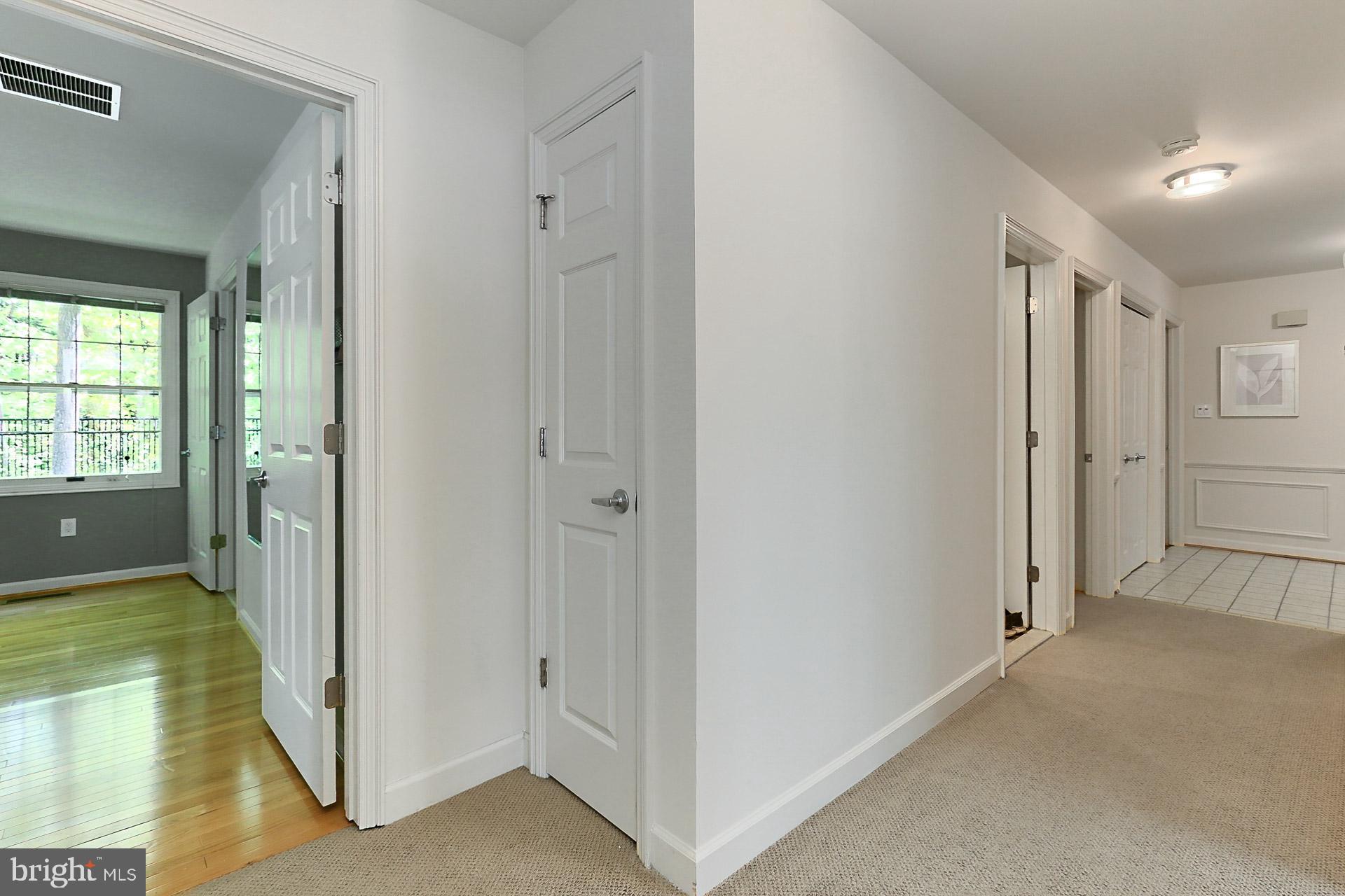 MIDDLERIDGE - Residential