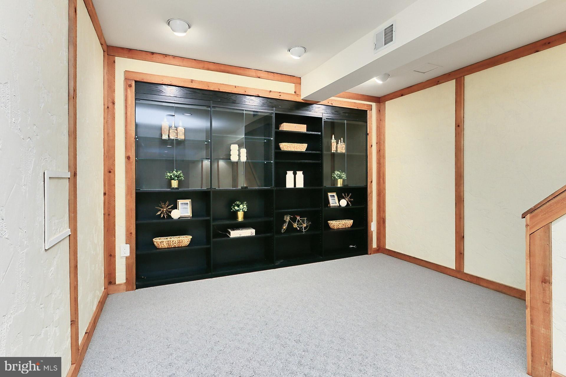 MIDDLERIDGE - Residential