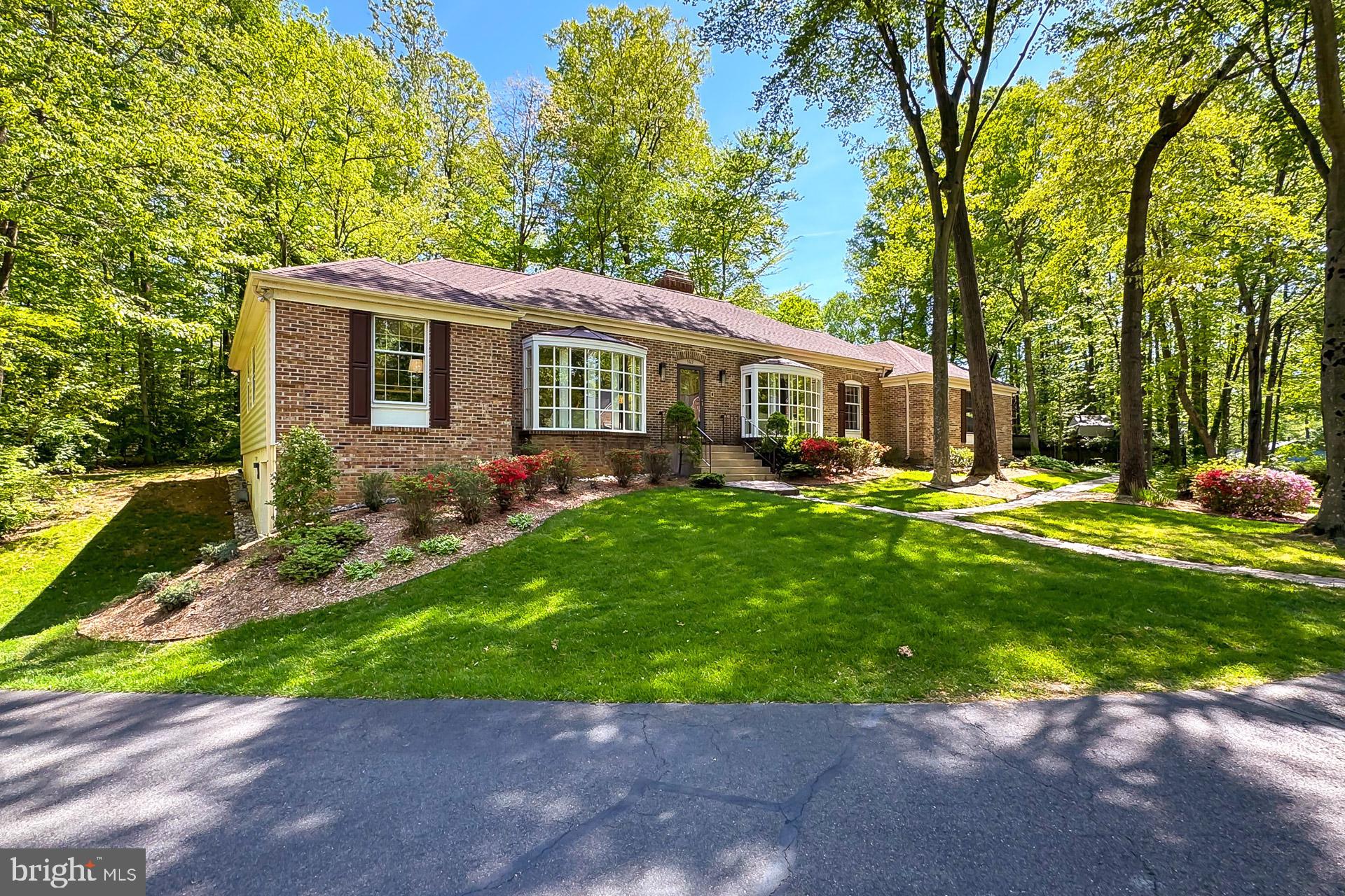 5313 BLACK OAK DRIVE