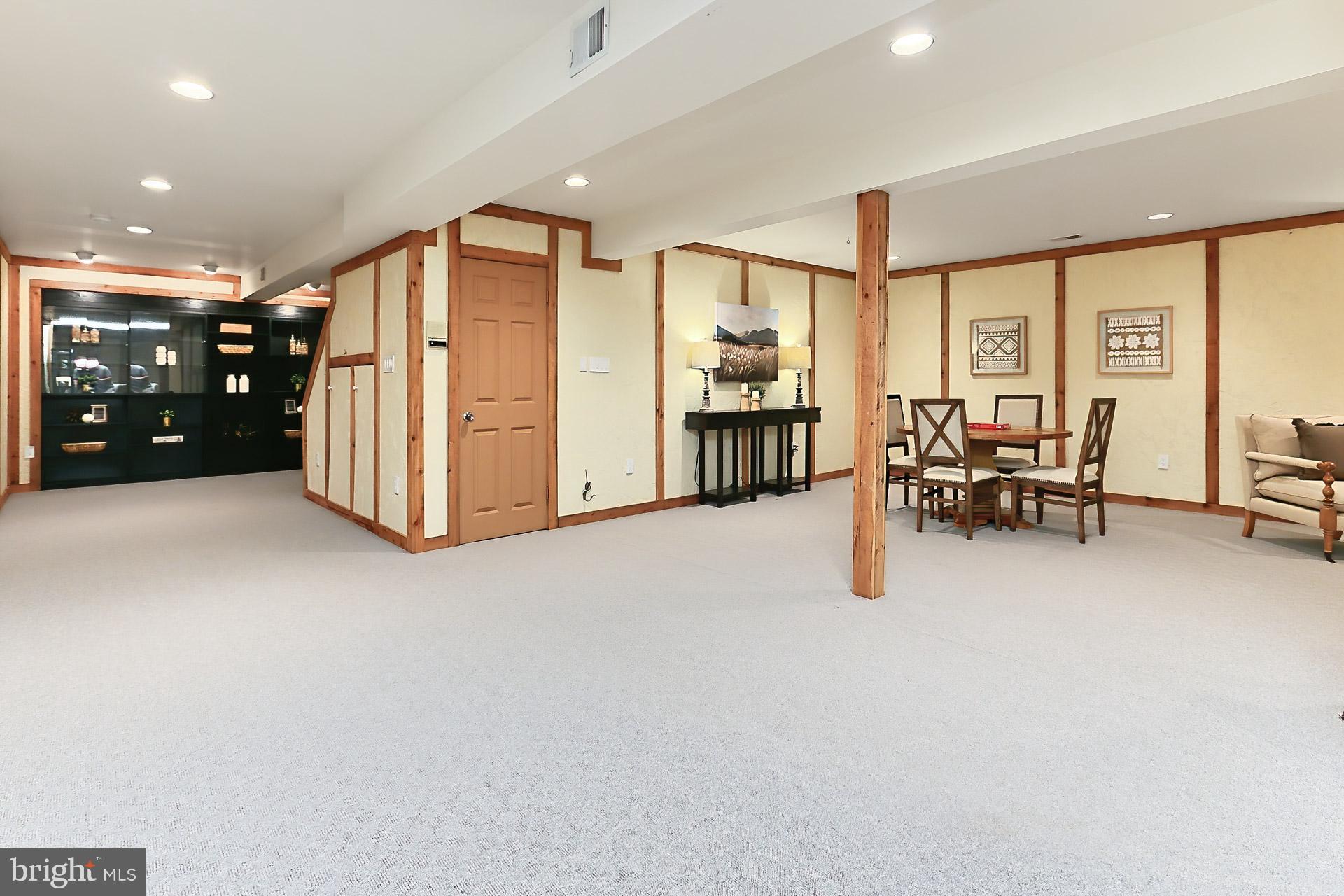 MIDDLERIDGE - Residential