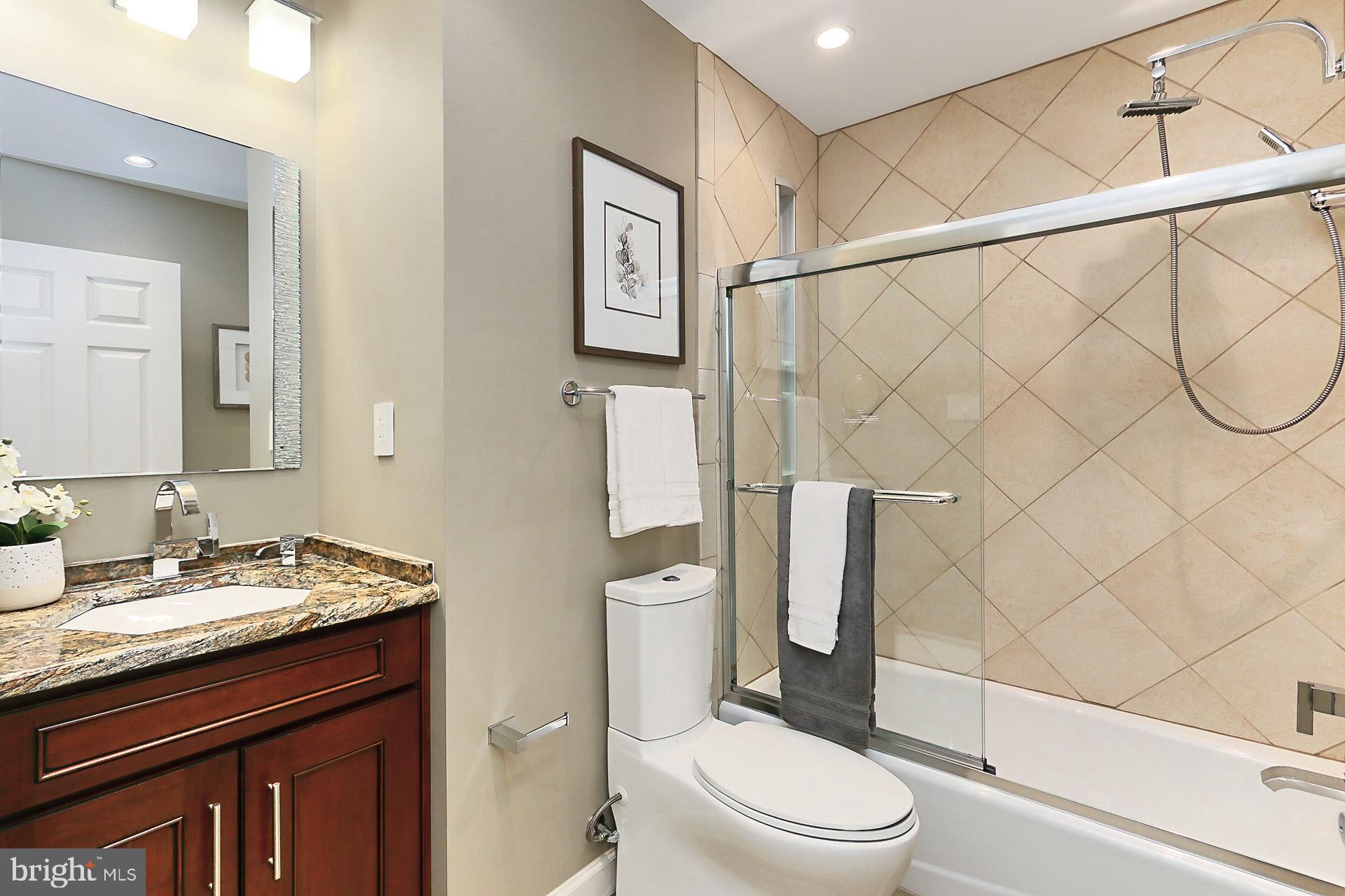 MIDDLERIDGE - Residential