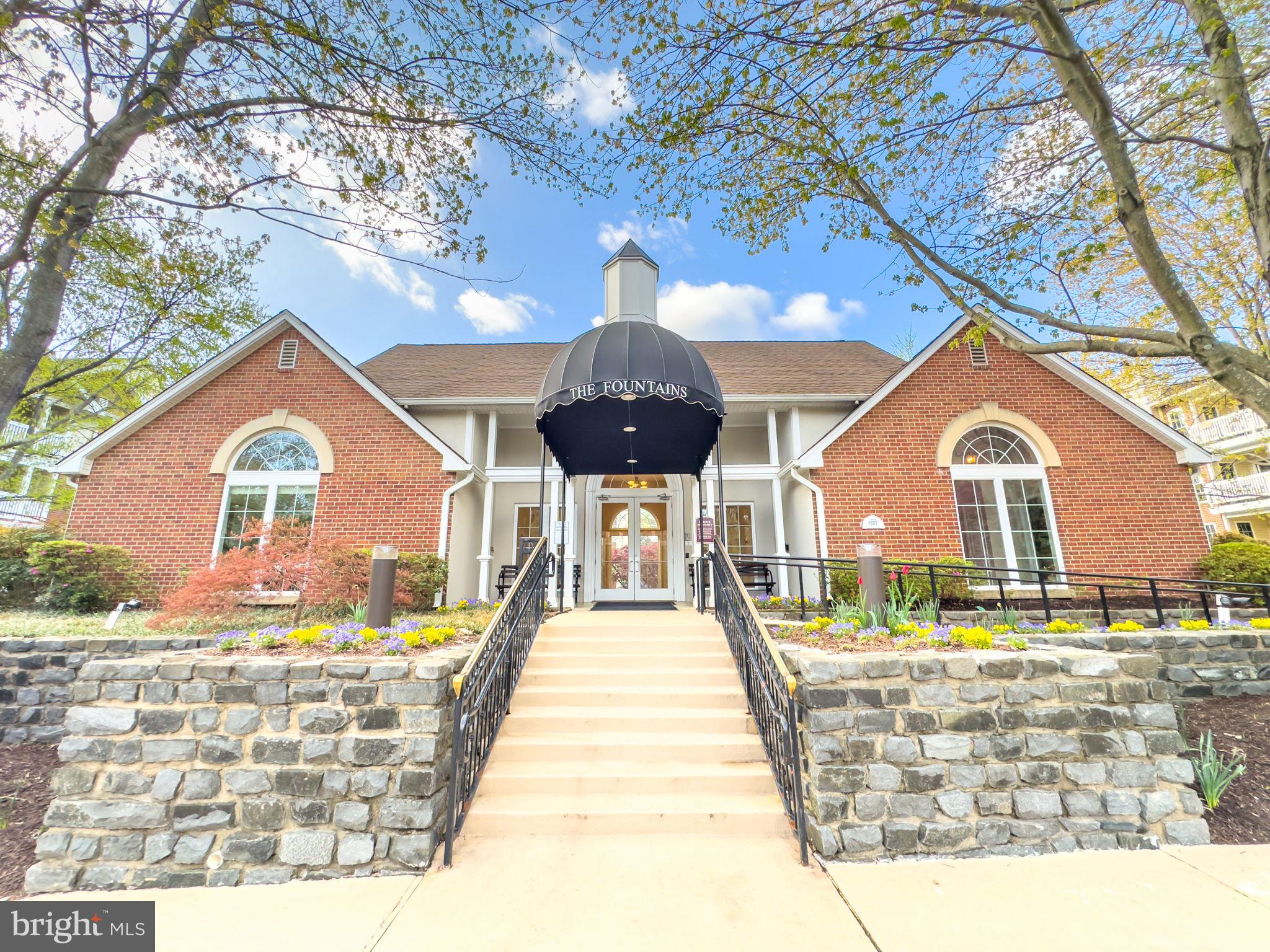 FOUNTAINS AT MCLEAN - Residential