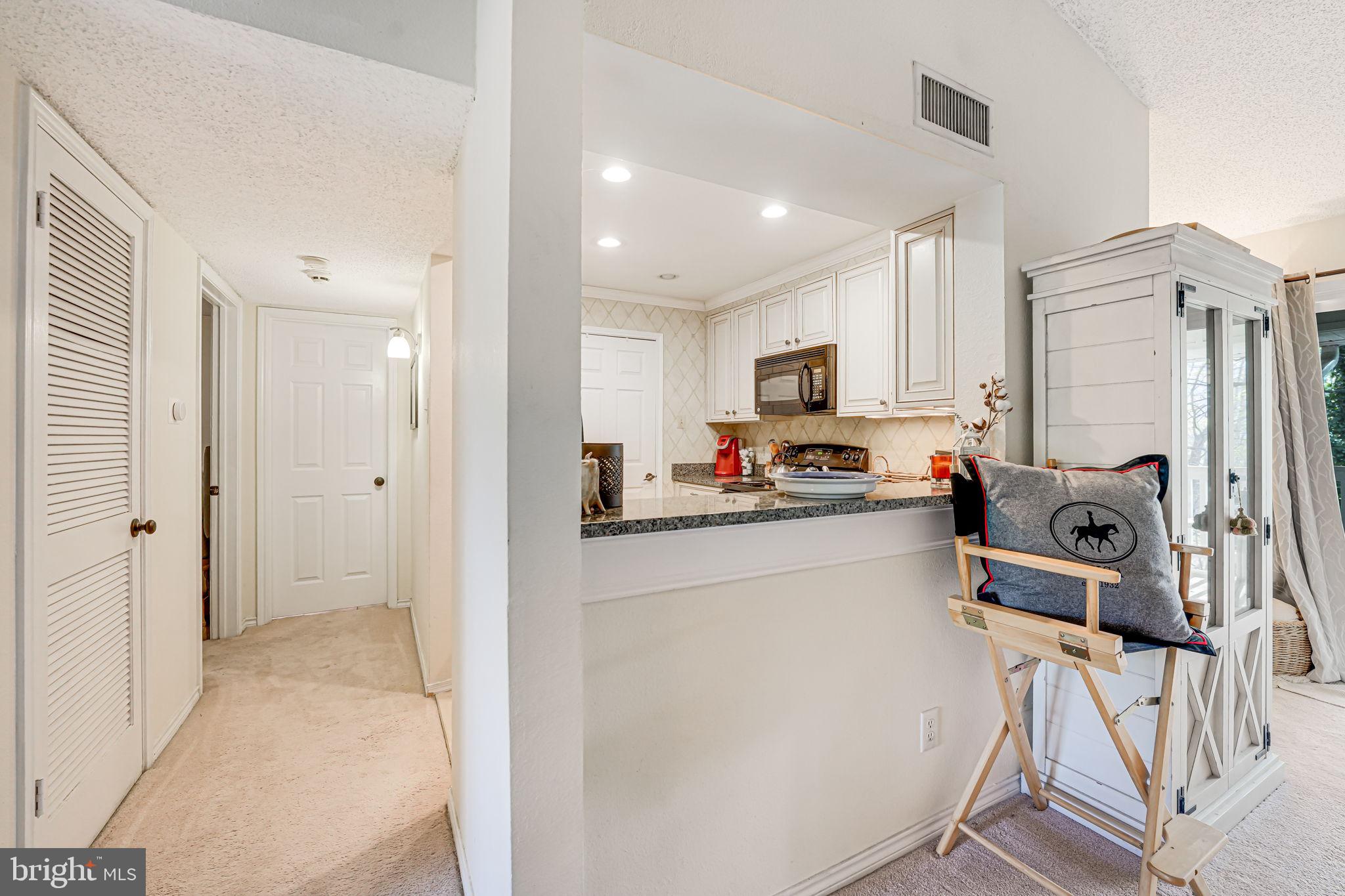 FOUNTAINS AT MCLEAN - Residential