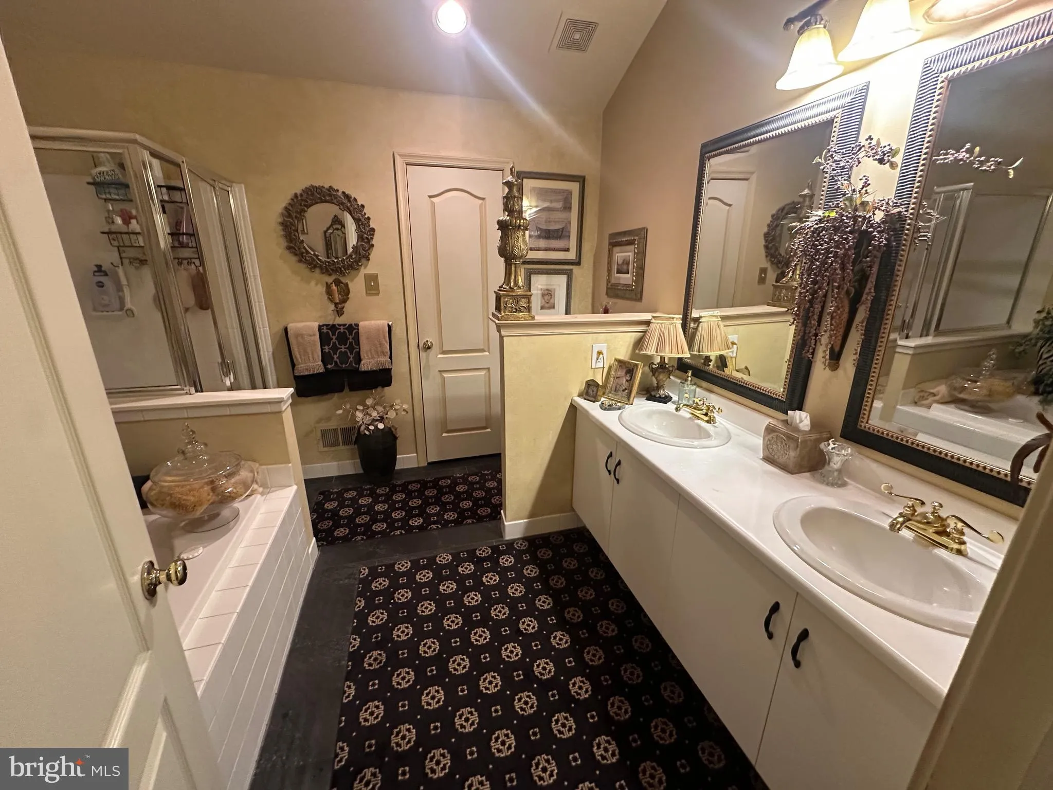 Wayne, Pennsylvania 19087, United States, 3 Bedrooms Bedrooms, ,3 BathroomsBathrooms,Residential,Active,178414