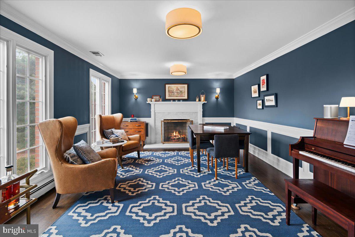 11 W SHORE DRIVE