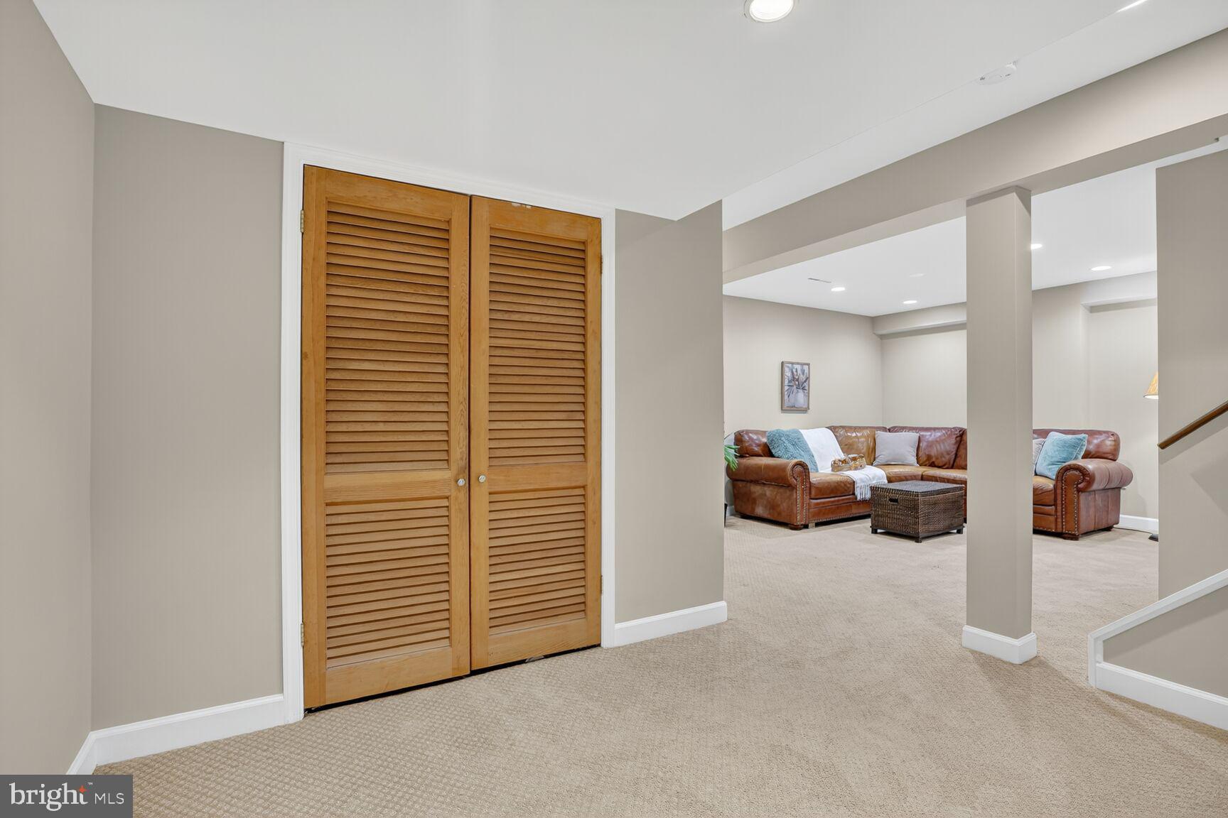 FOX HILLS WEST - Residential