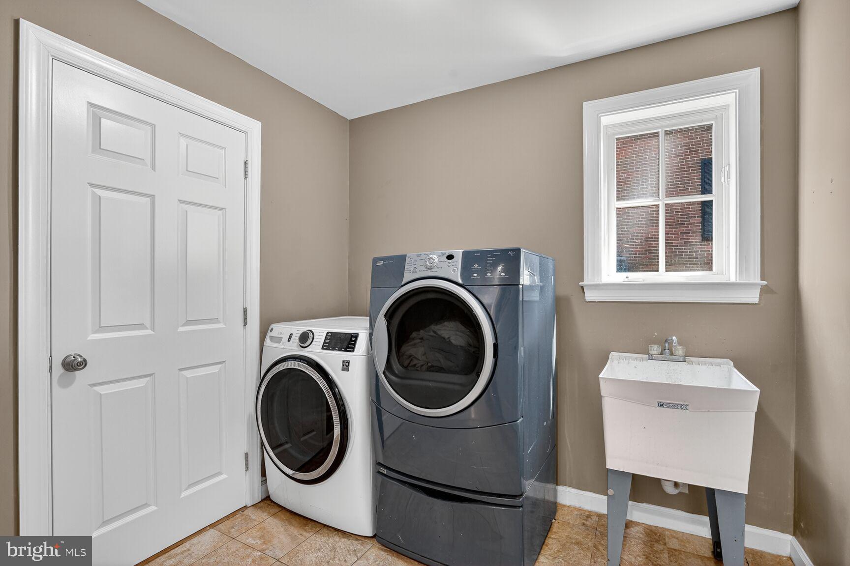 FOX HILLS WEST - Residential