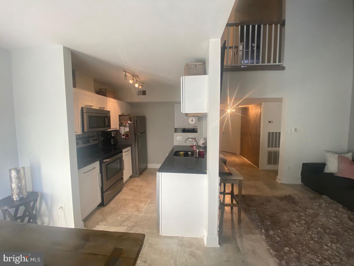 6223 STONEPATH CIRCLE