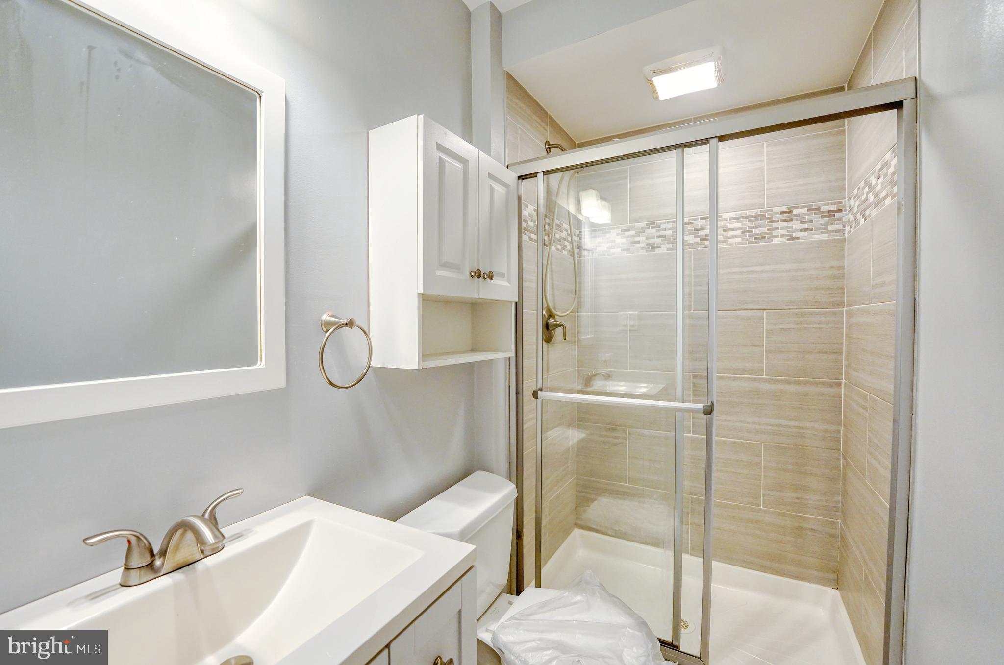 HOBBITS GLEN - Residential