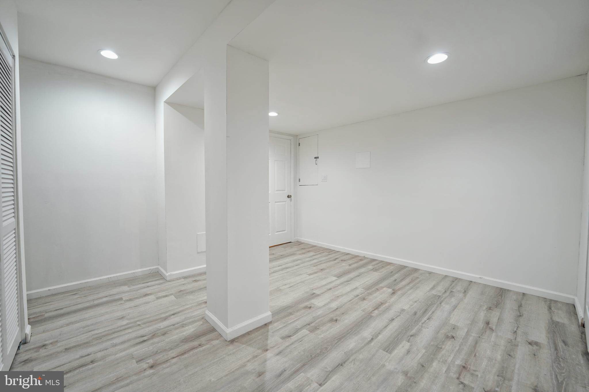 HOBBITS GLEN - Residential