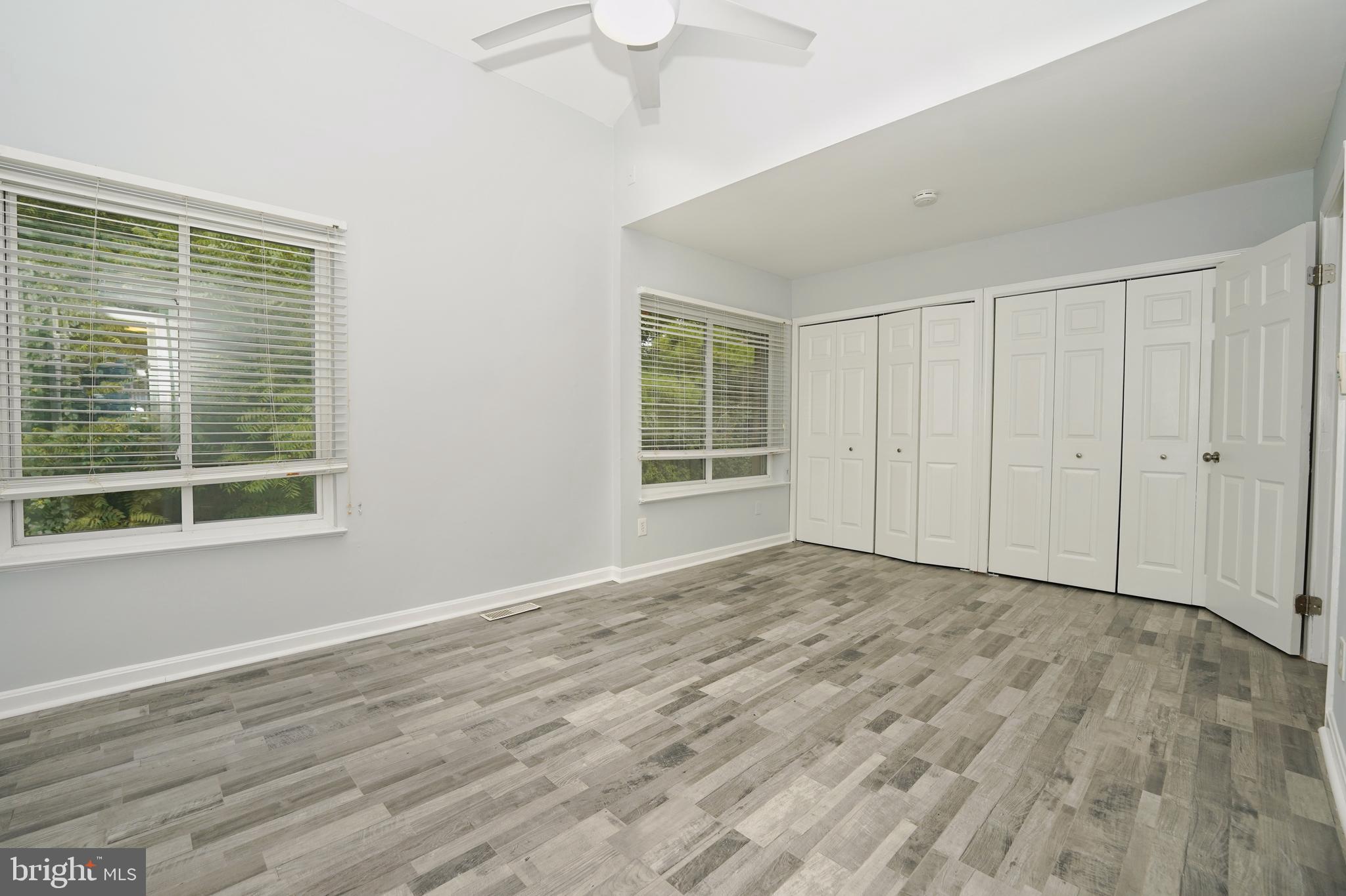 HOBBITS GLEN - Residential