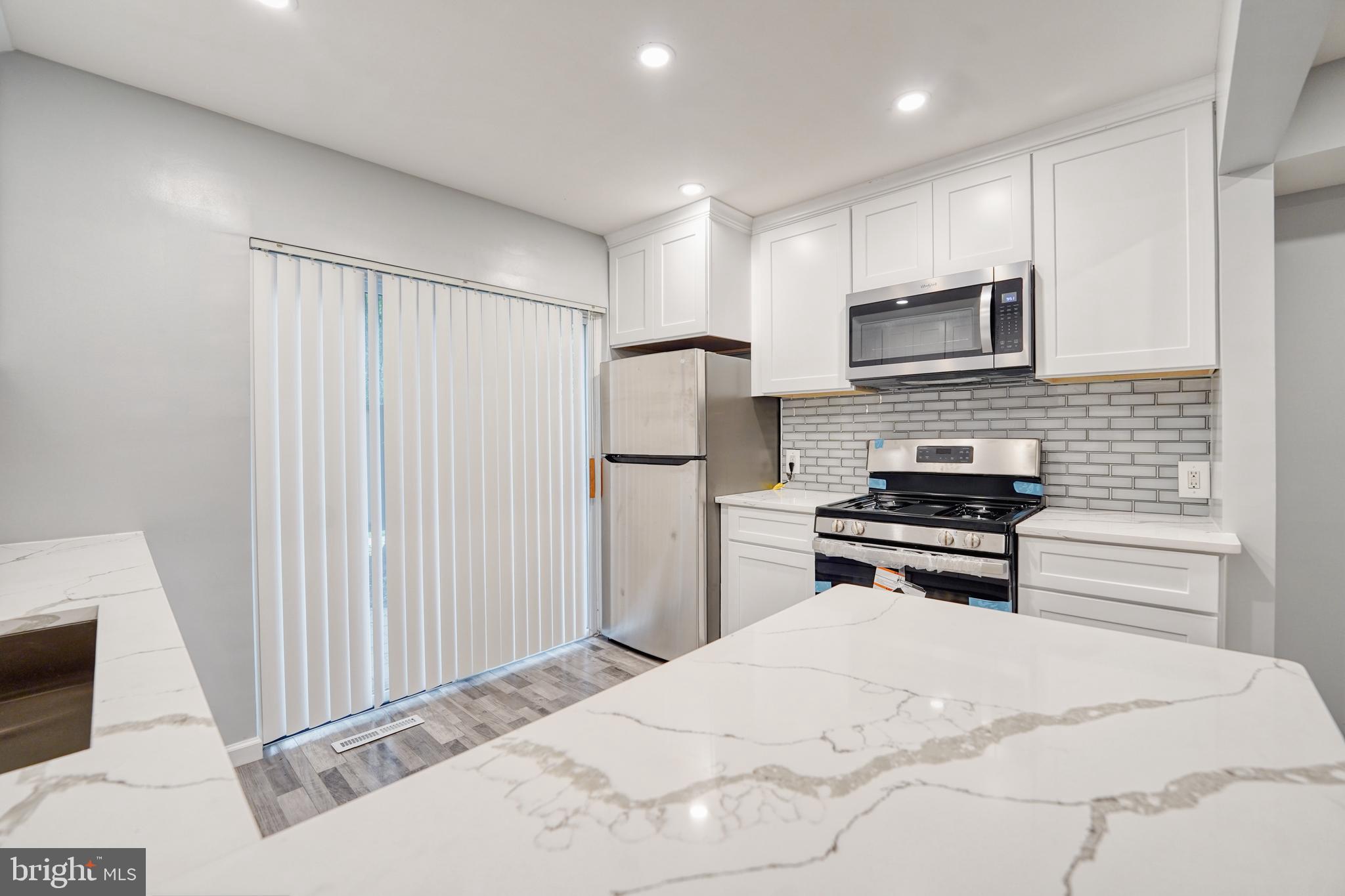 HOBBITS GLEN - Residential