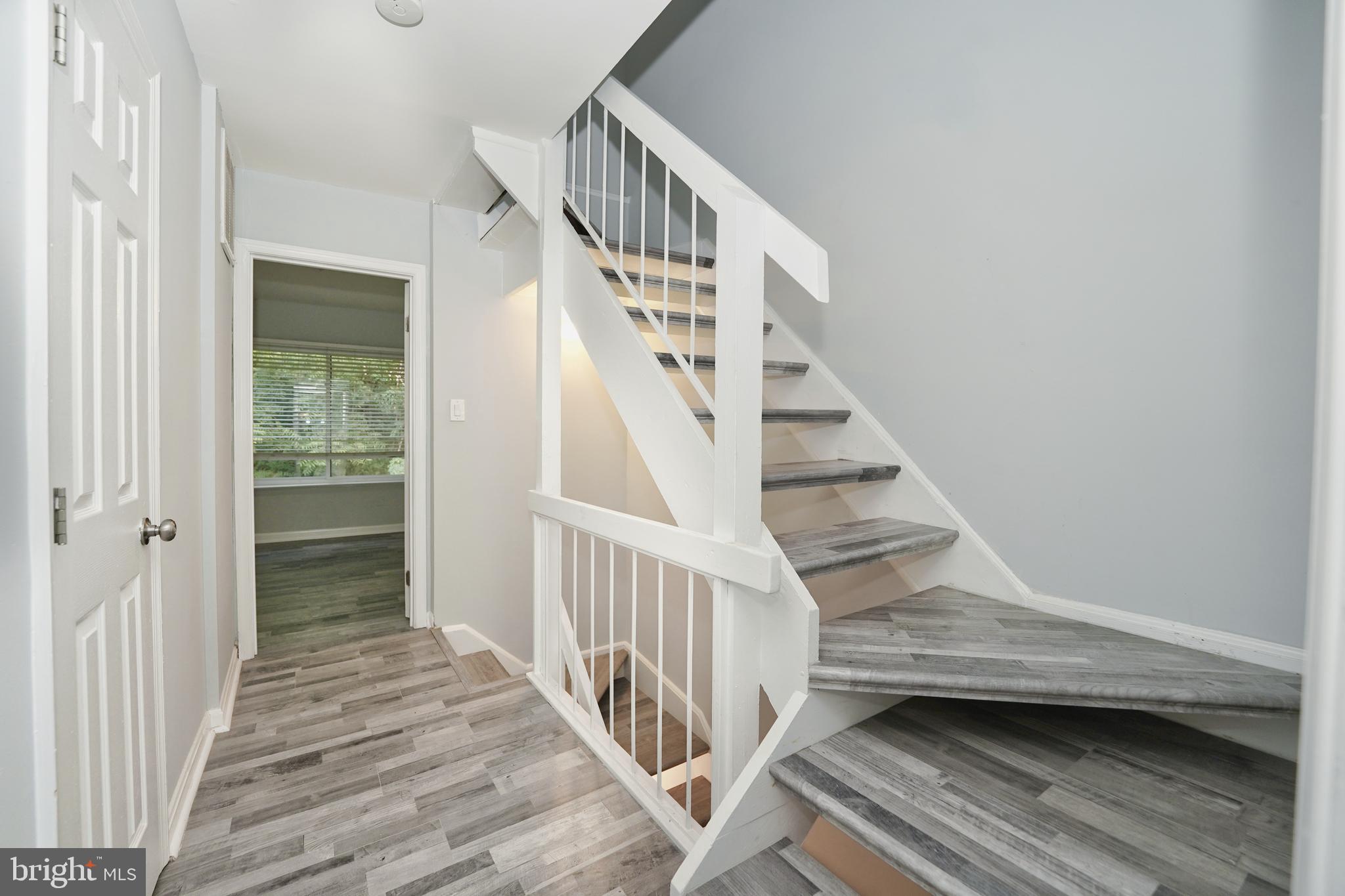 HOBBITS GLEN - Residential