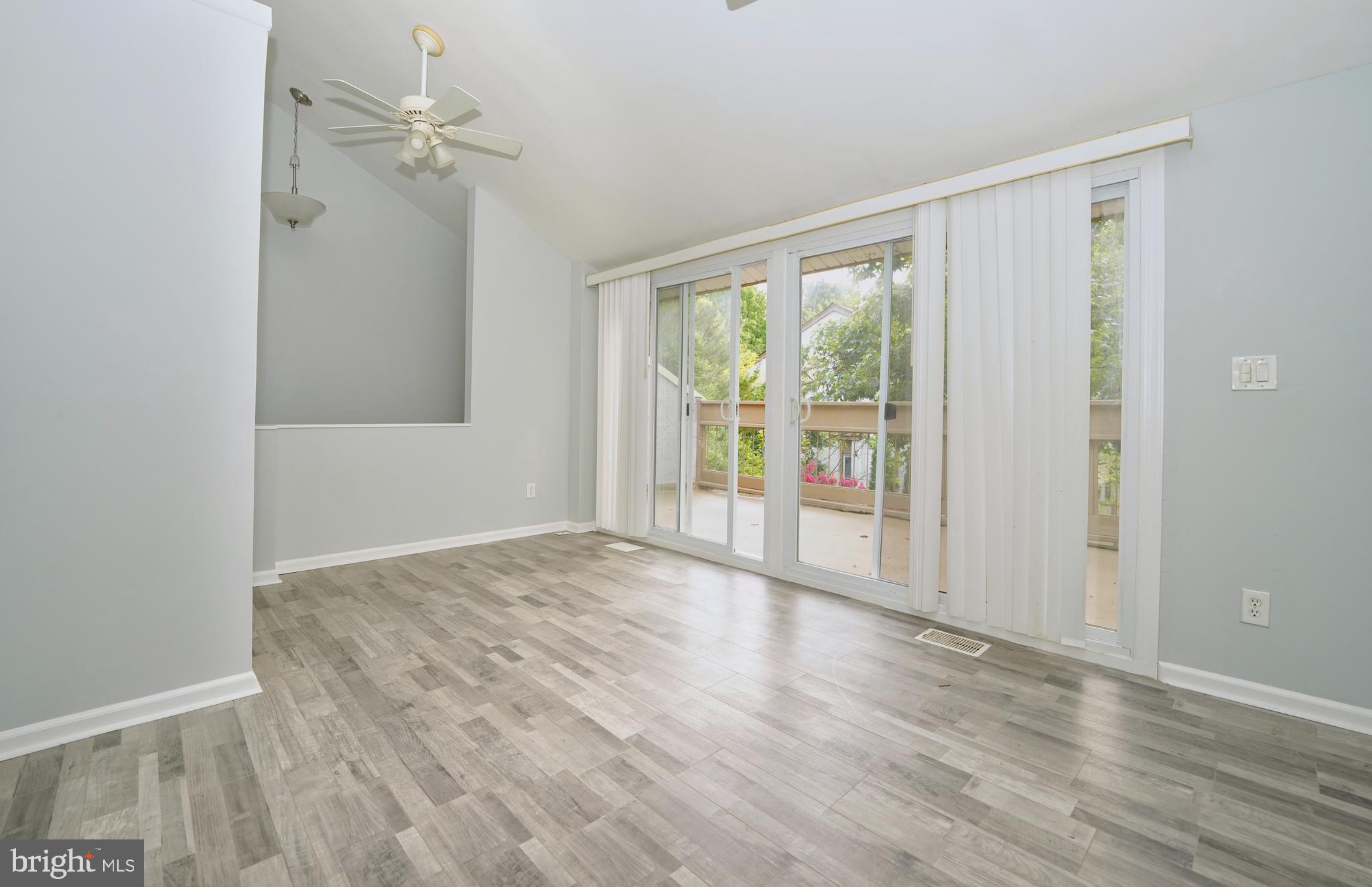 HOBBITS GLEN - Residential