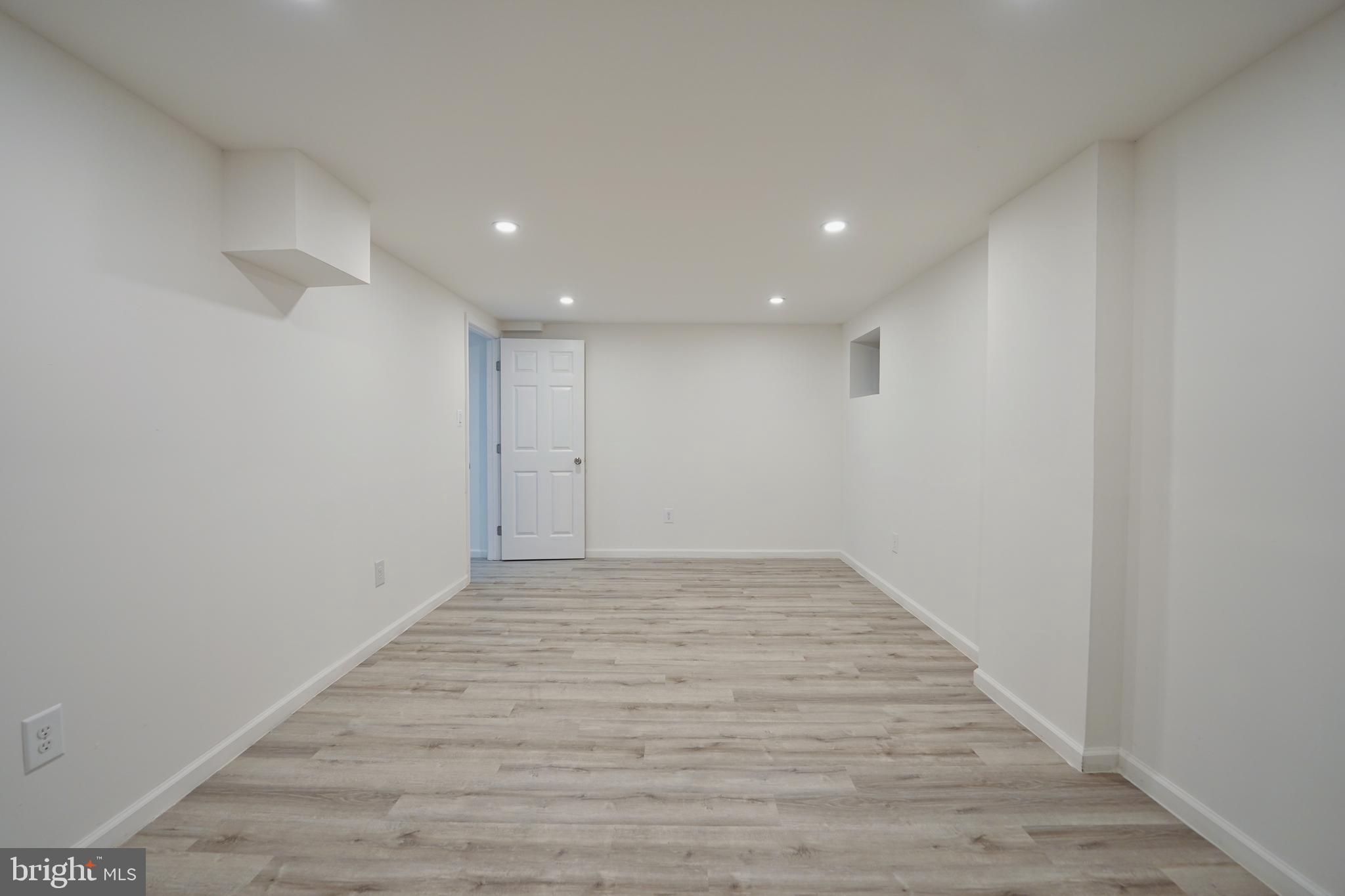 HOBBITS GLEN - Residential