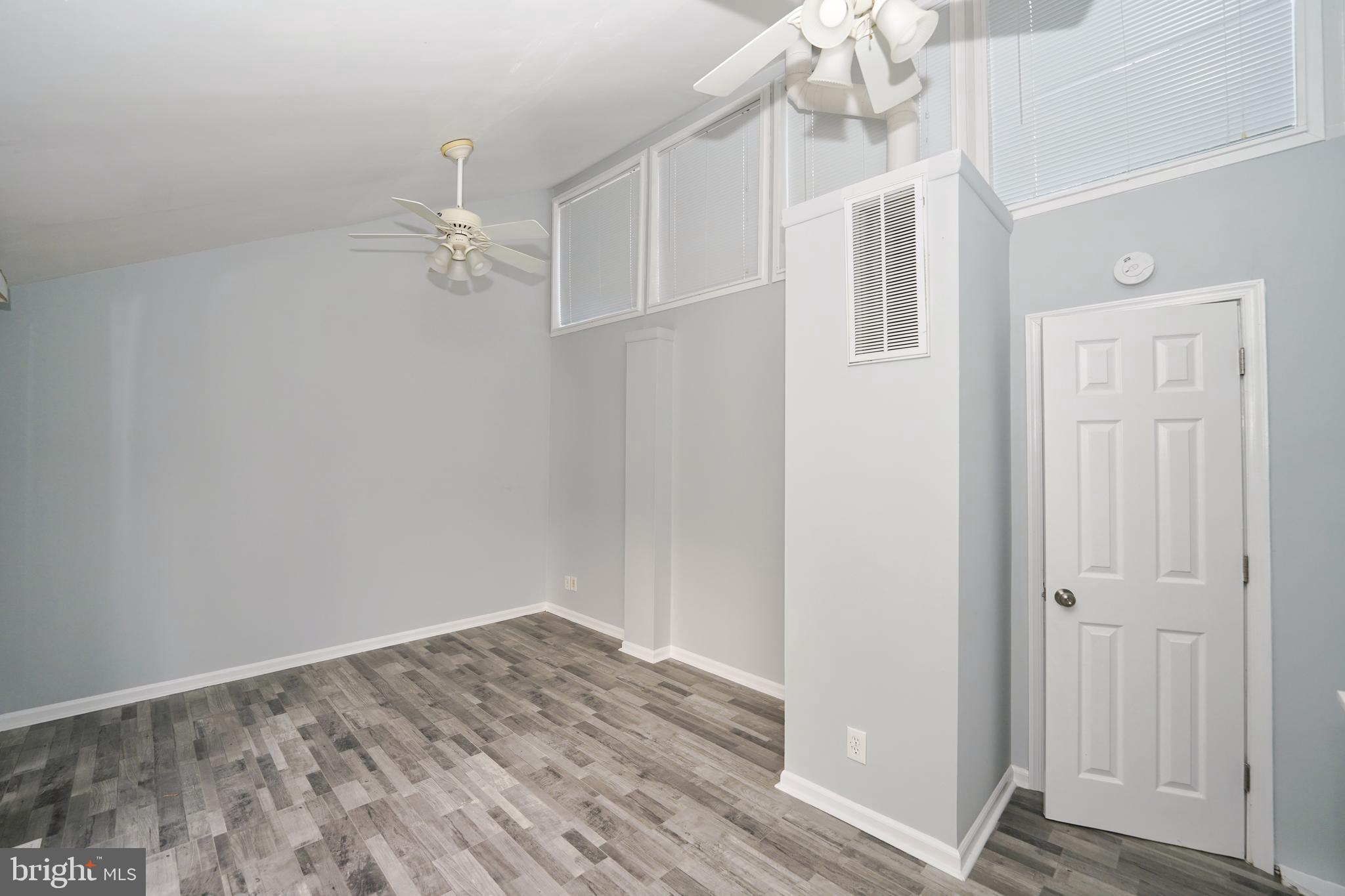 HOBBITS GLEN - Residential