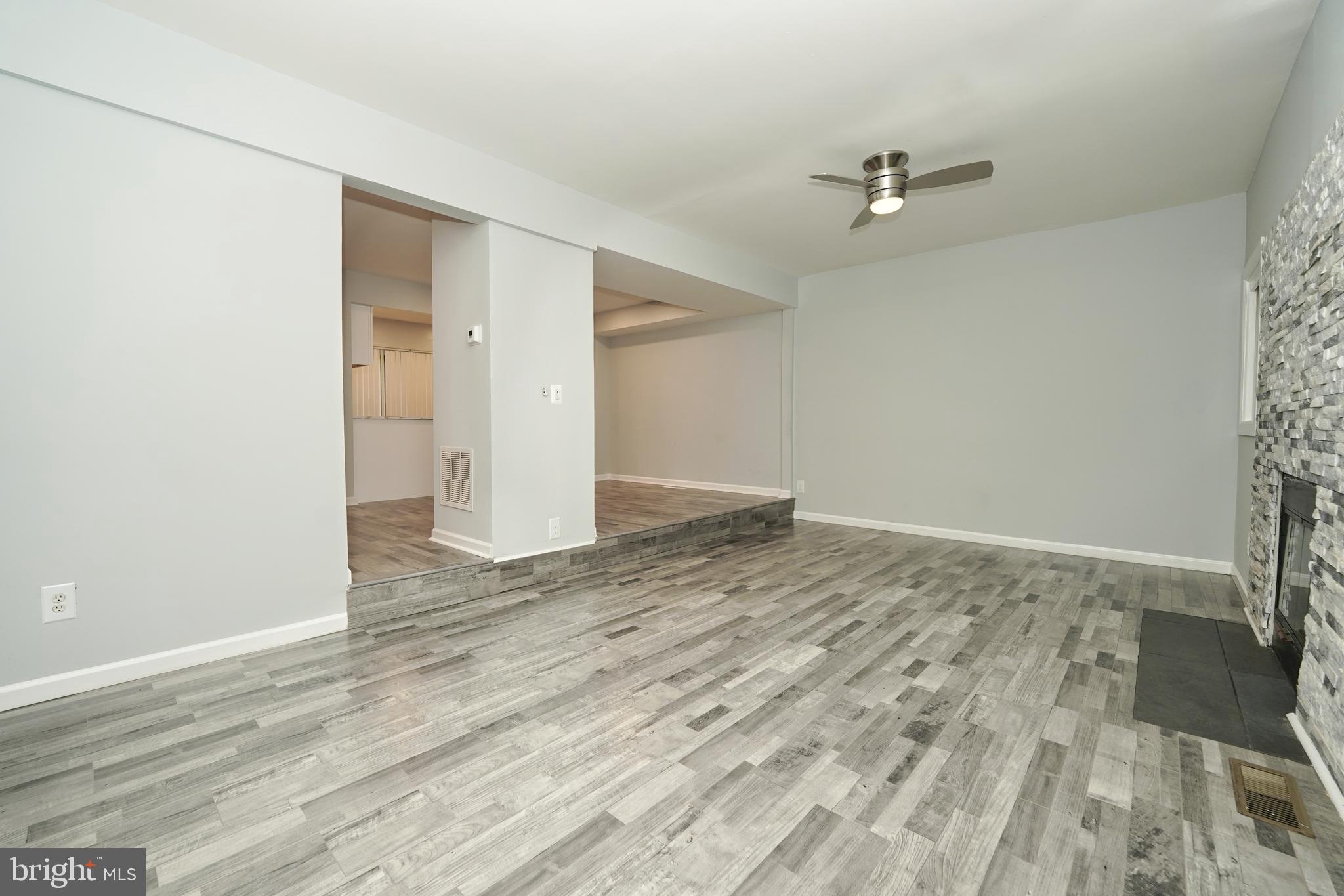 HOBBITS GLEN - Residential