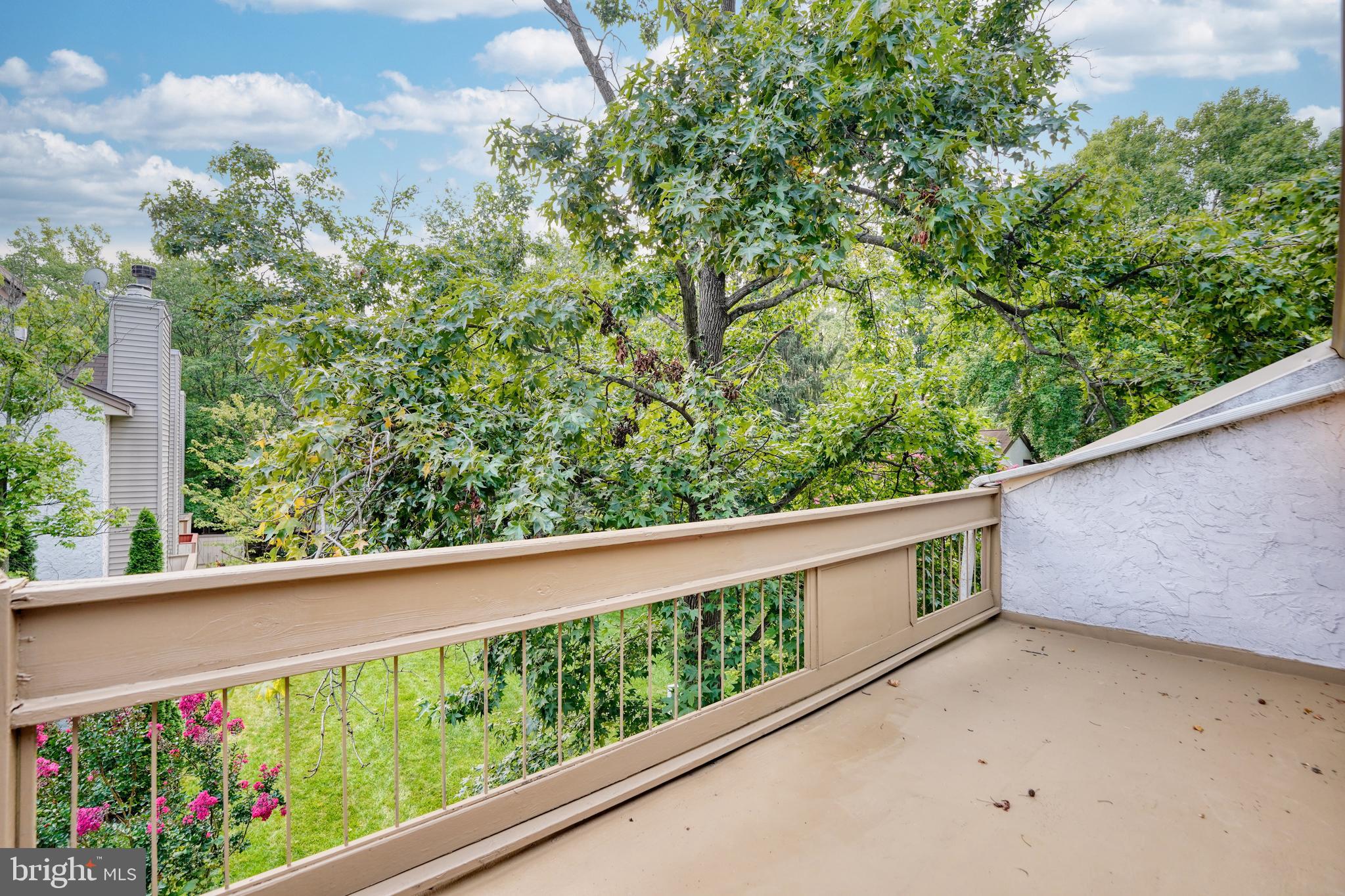 HOBBITS GLEN - Residential