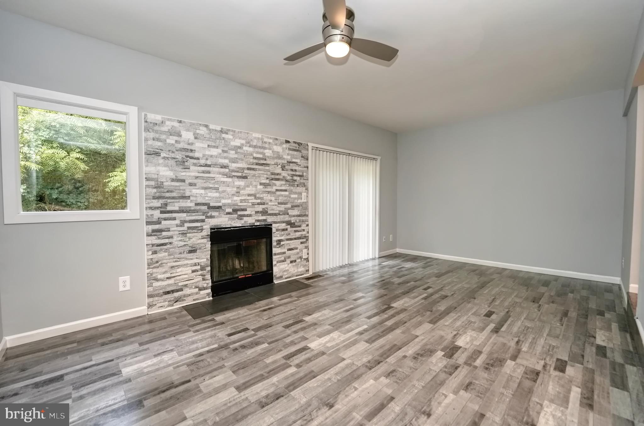 HOBBITS GLEN - Residential