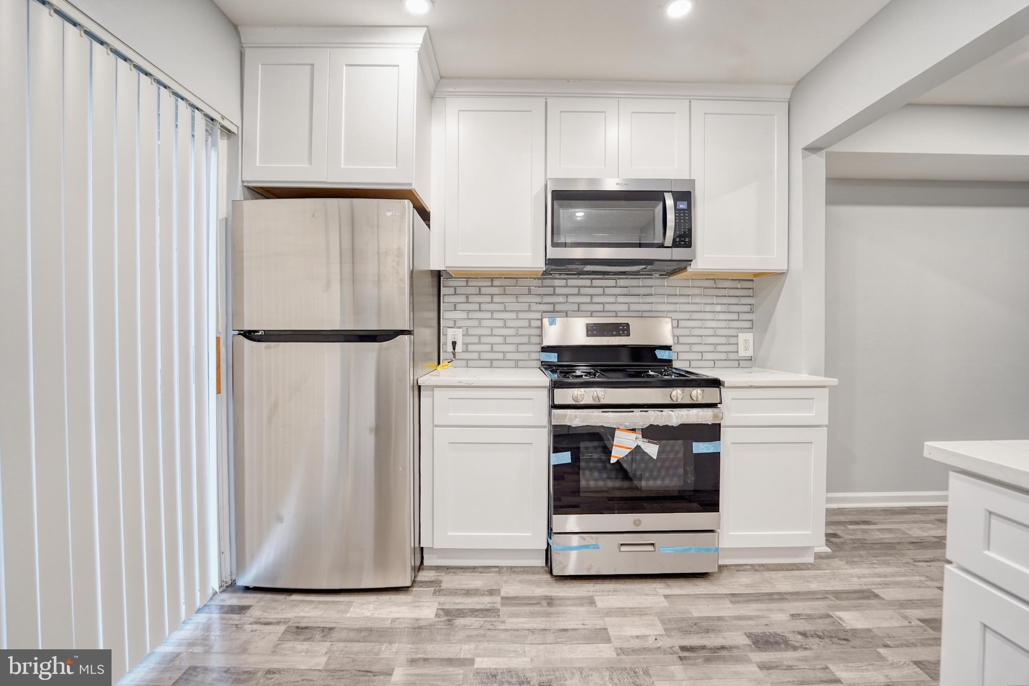 HOBBITS GLEN - Residential