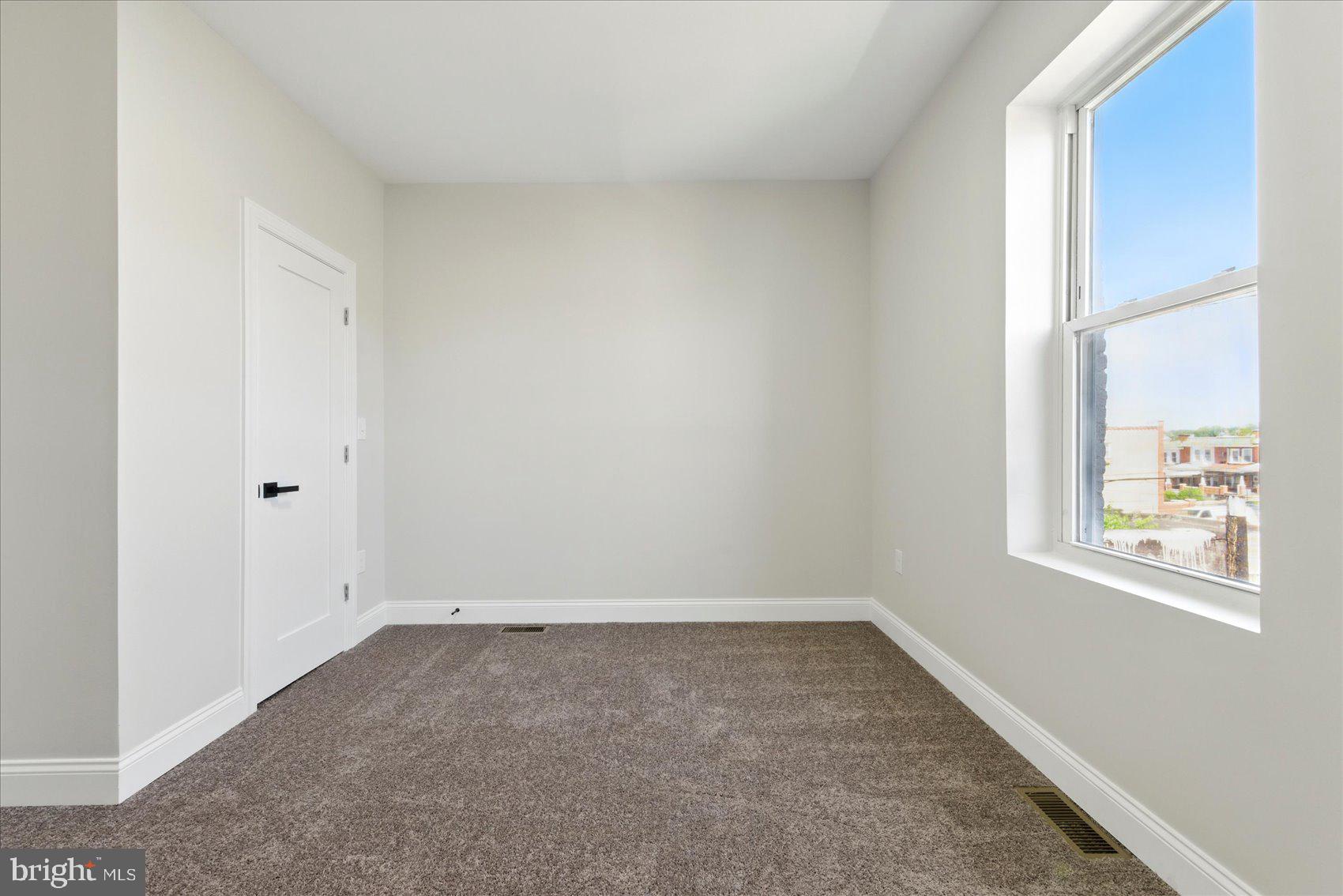 EVERGREEN LAWN - Residential