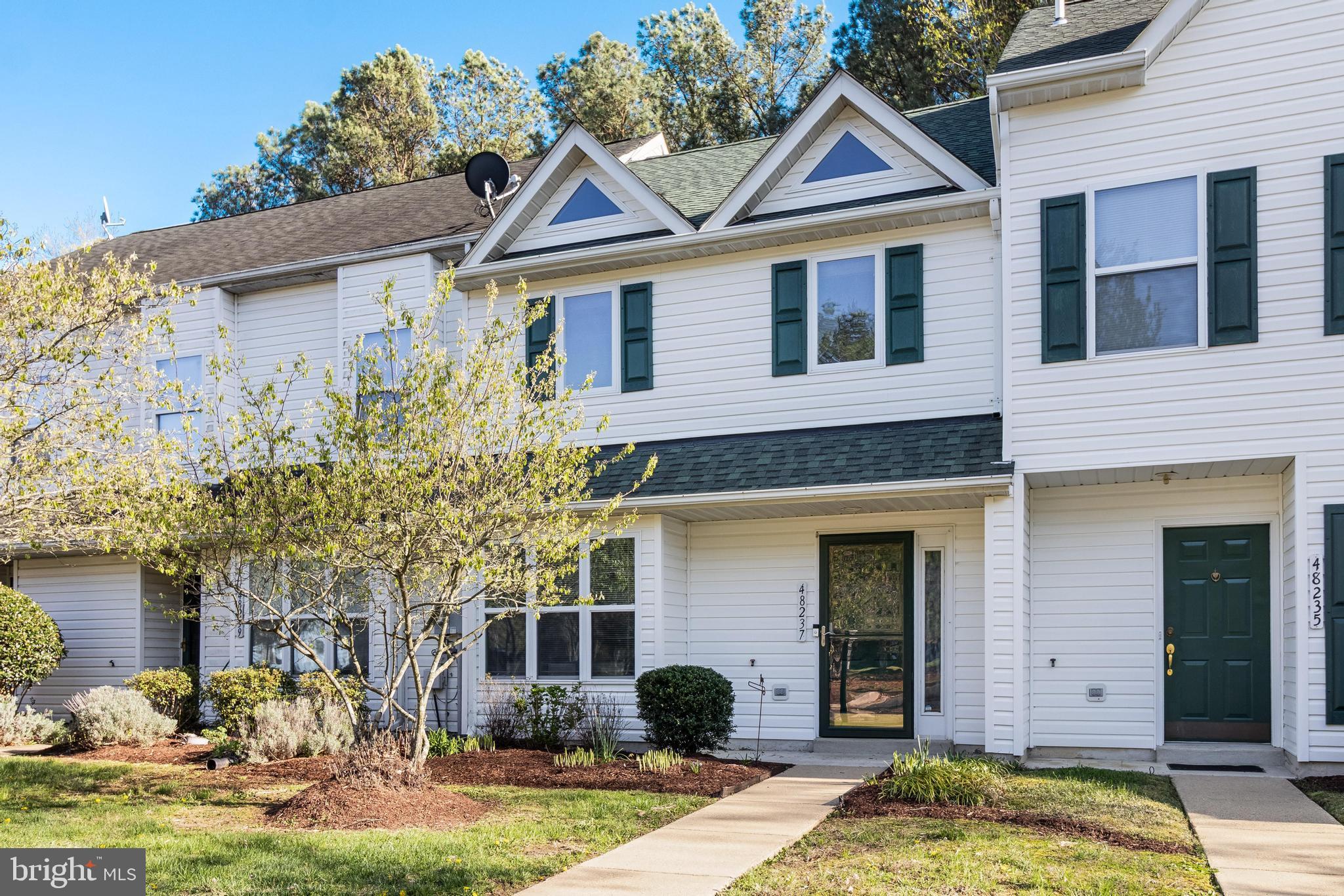 PICKETTS HARBOR - Residential