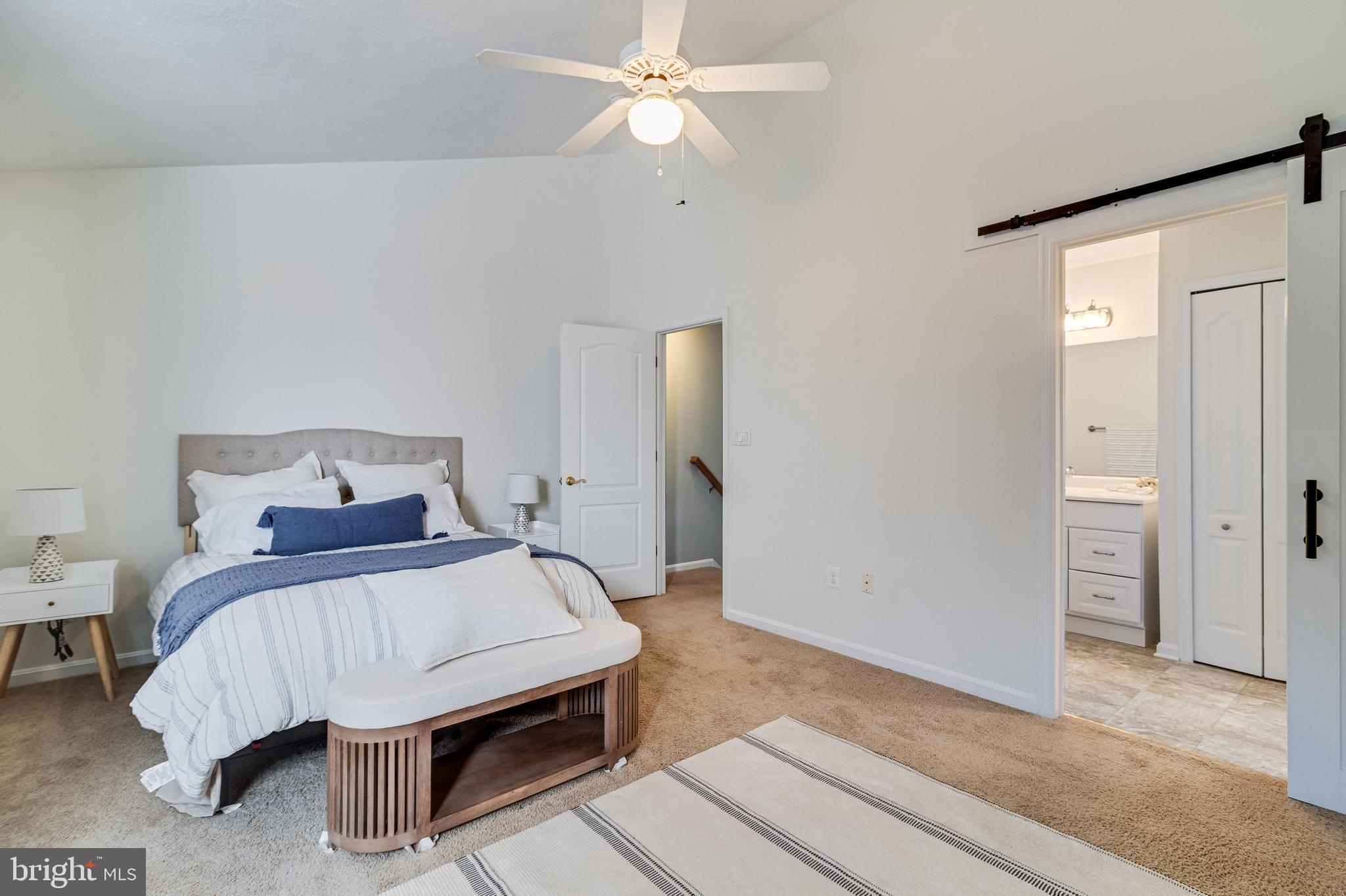 PICKETTS HARBOR - Residential