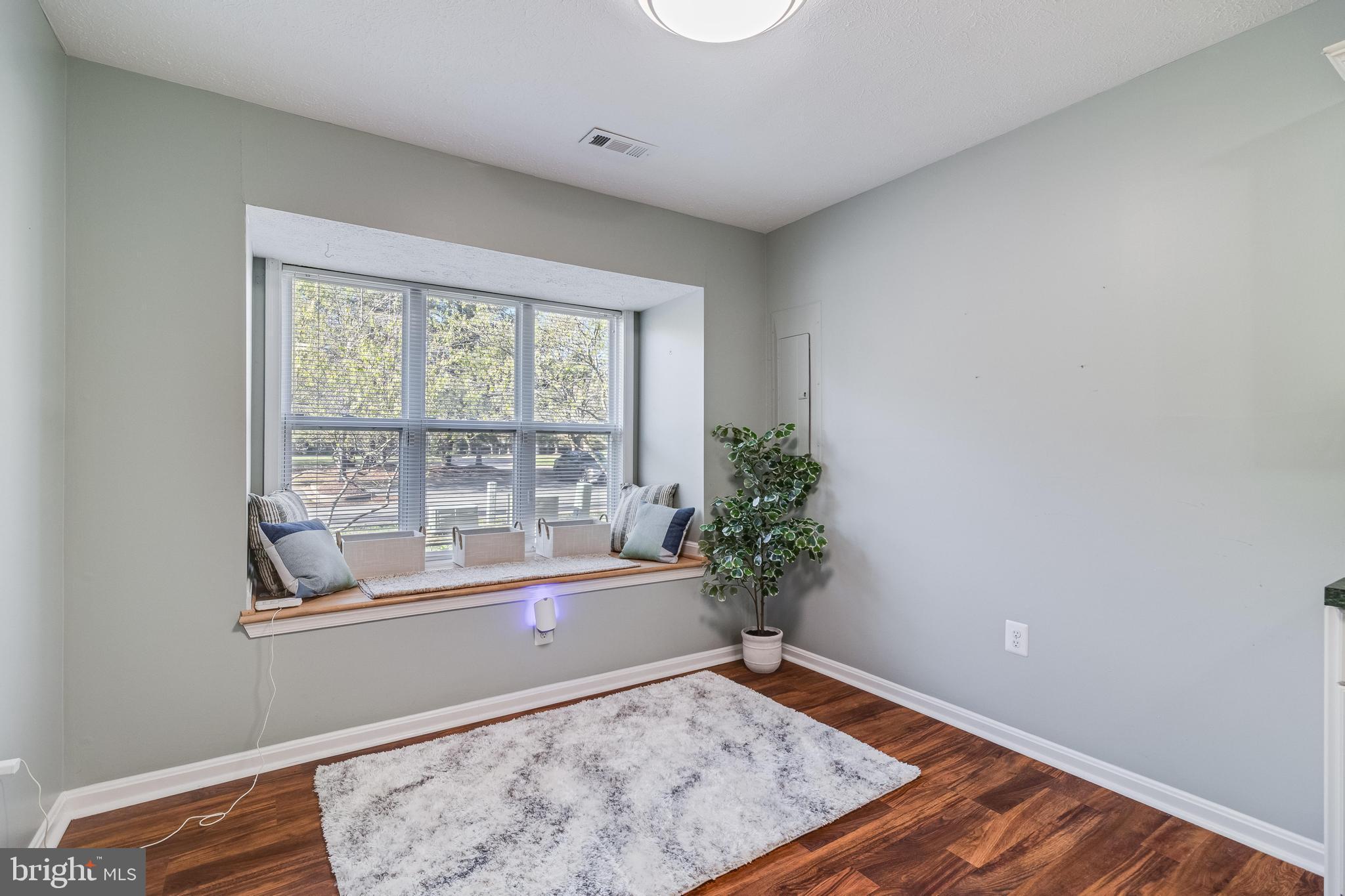 PICKETTS HARBOR - Residential