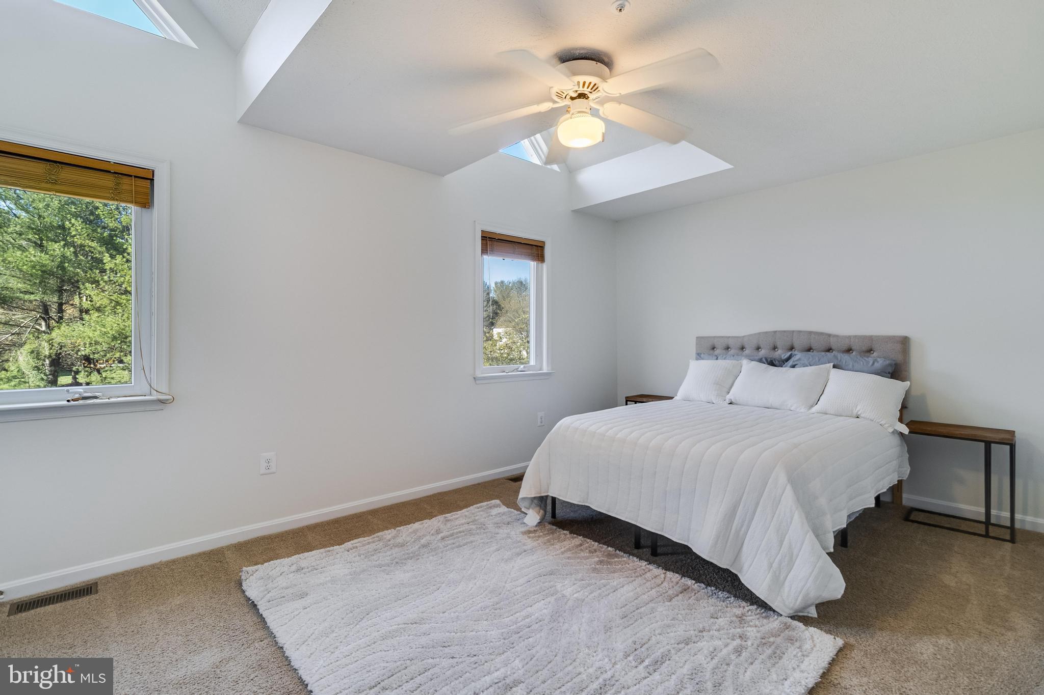 PICKETTS HARBOR - Residential