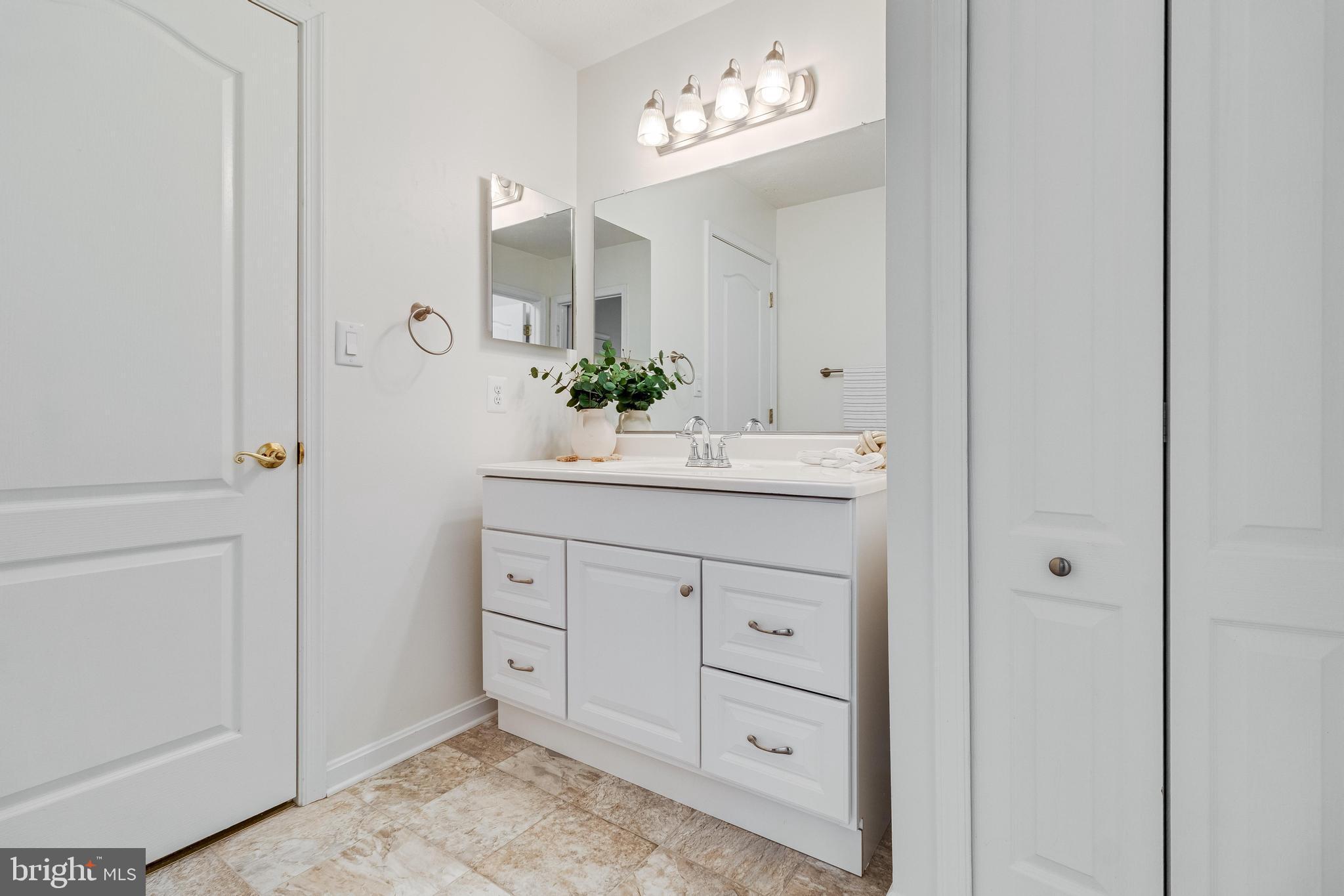 PICKETTS HARBOR - Residential