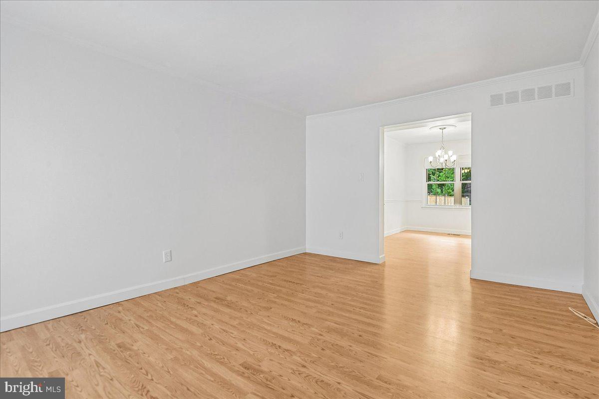 28 MELKEN COURT 7G