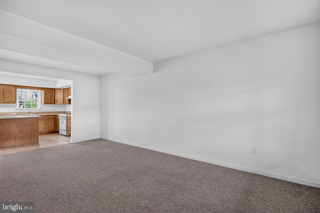 1015 ALEXANDER DRIVE