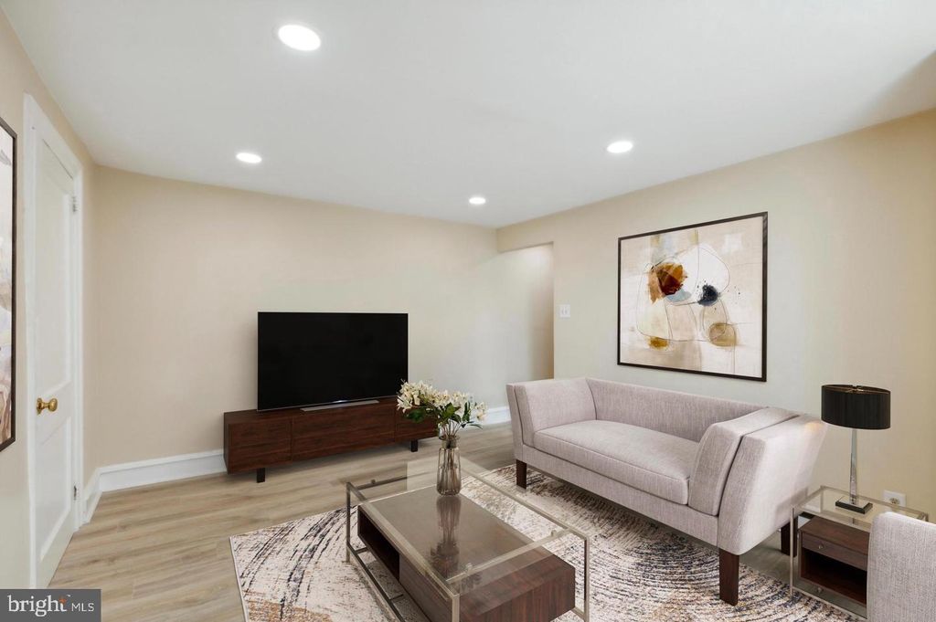 Photo of 264 Walnut Street, PHOENIXVILLE, PA 19460 (MLS # PACT2109458)