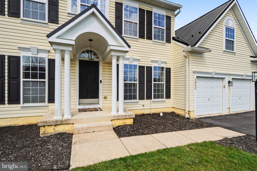 Photo of 6039 Mountain View Dr, CHAMBERSBURG, PA 17202 (MLS # PAFL2033440)